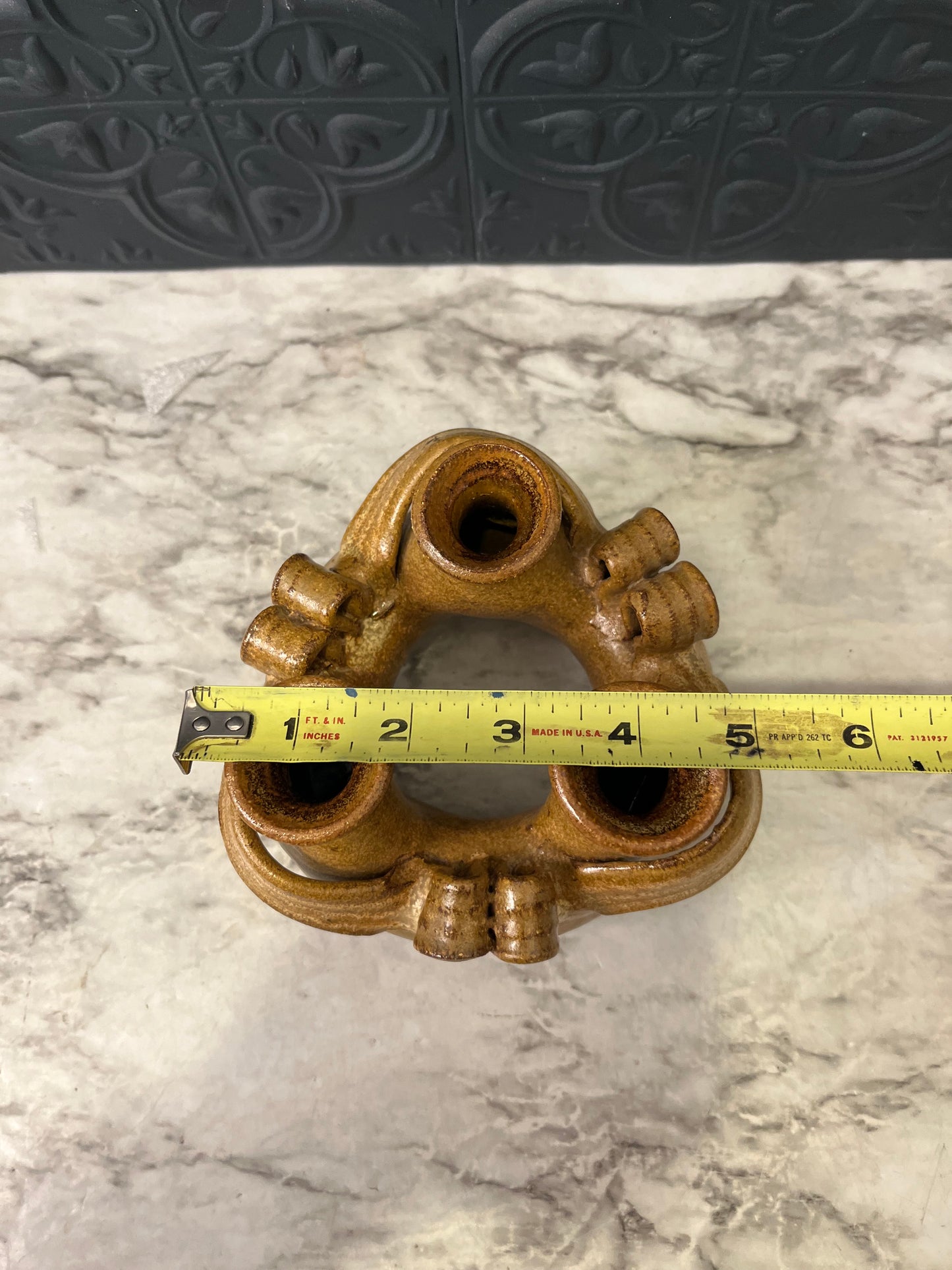 Ring Pottery with 3 Vases