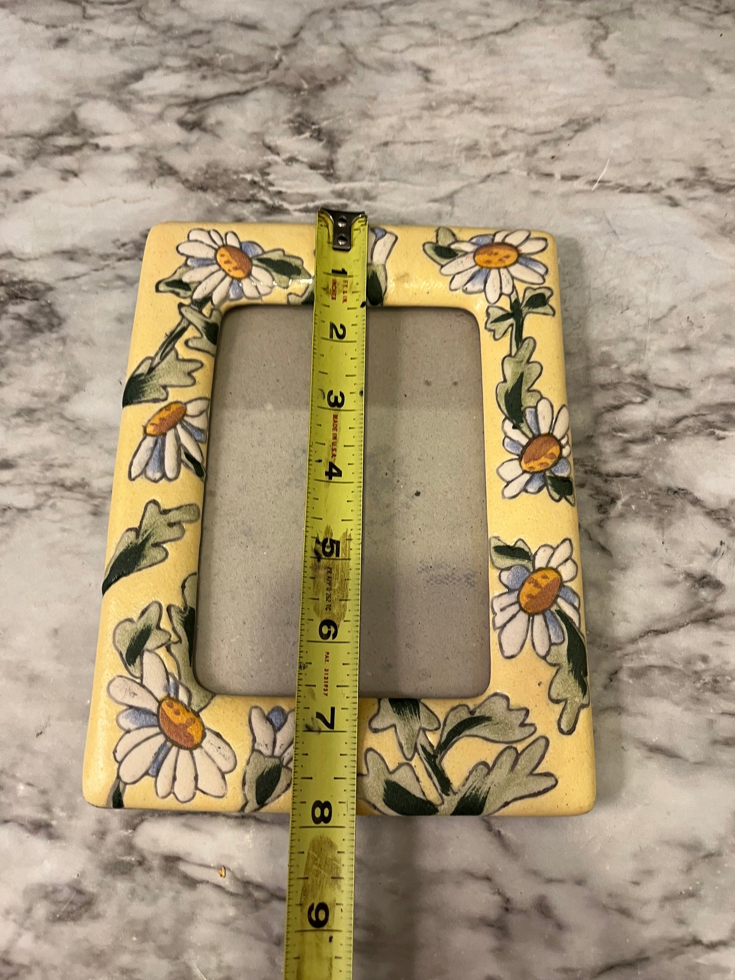 Ceramic Daisy frame