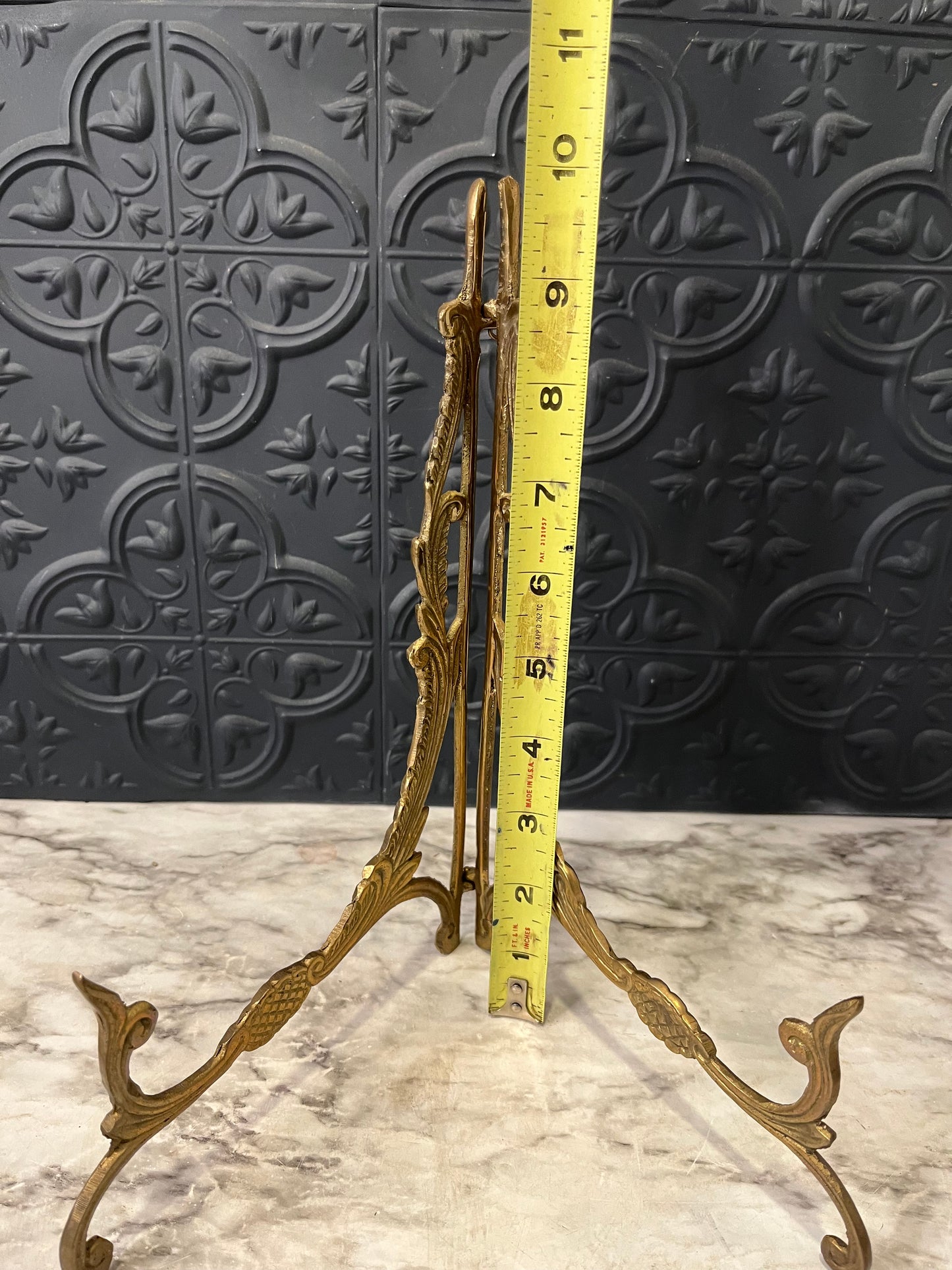 Ornate Hinged Brass Easel 10"