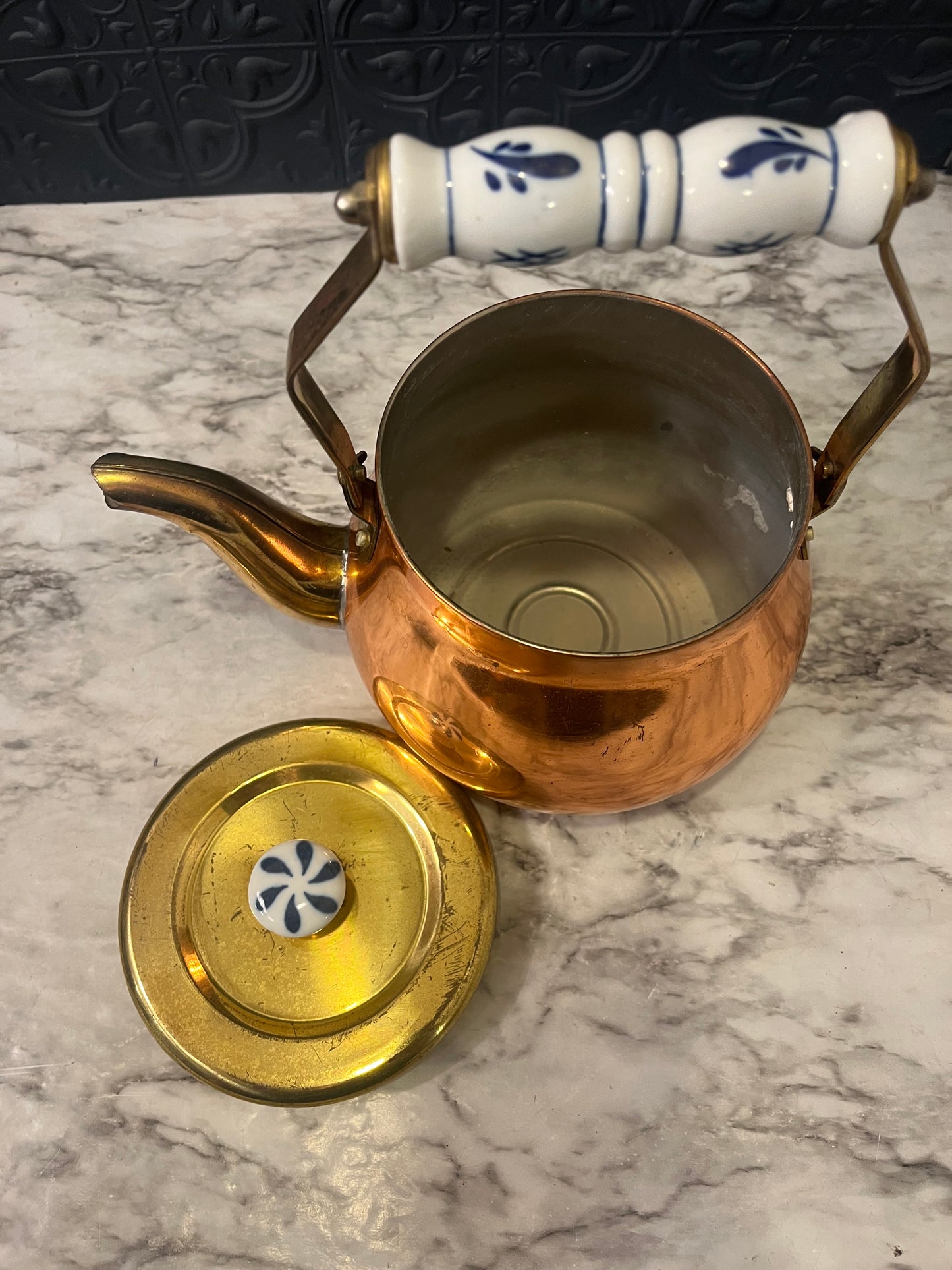 Brass and copper Teapot with Blue and White Porcelain