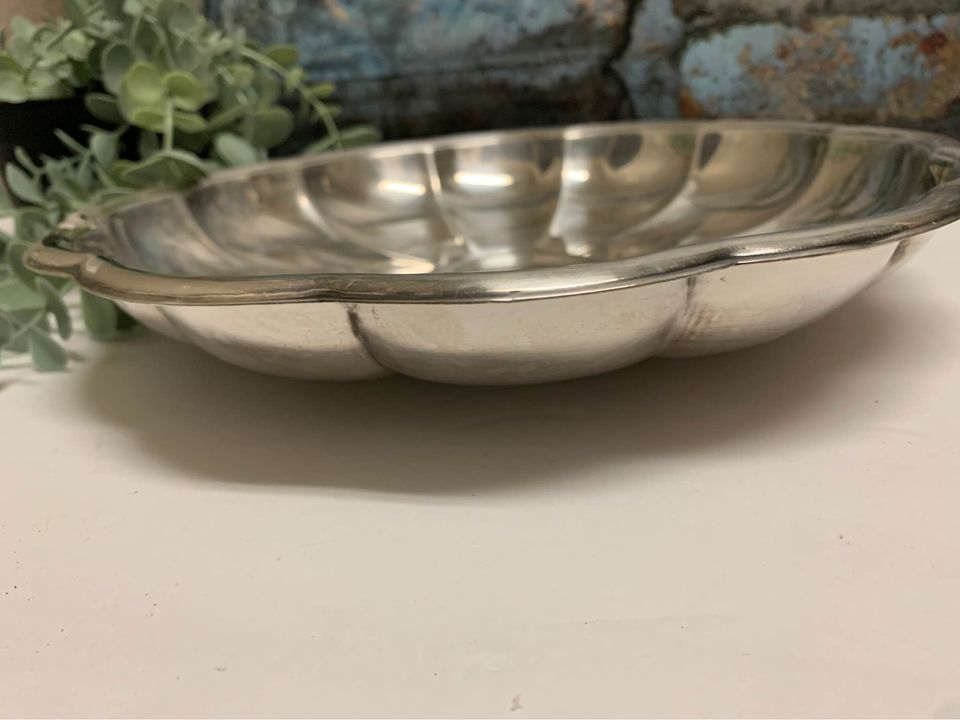 Silverplate scallopped tray