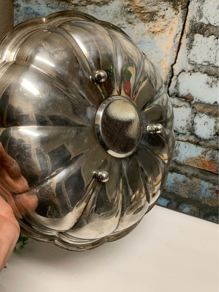 Silverplate scallopped tray