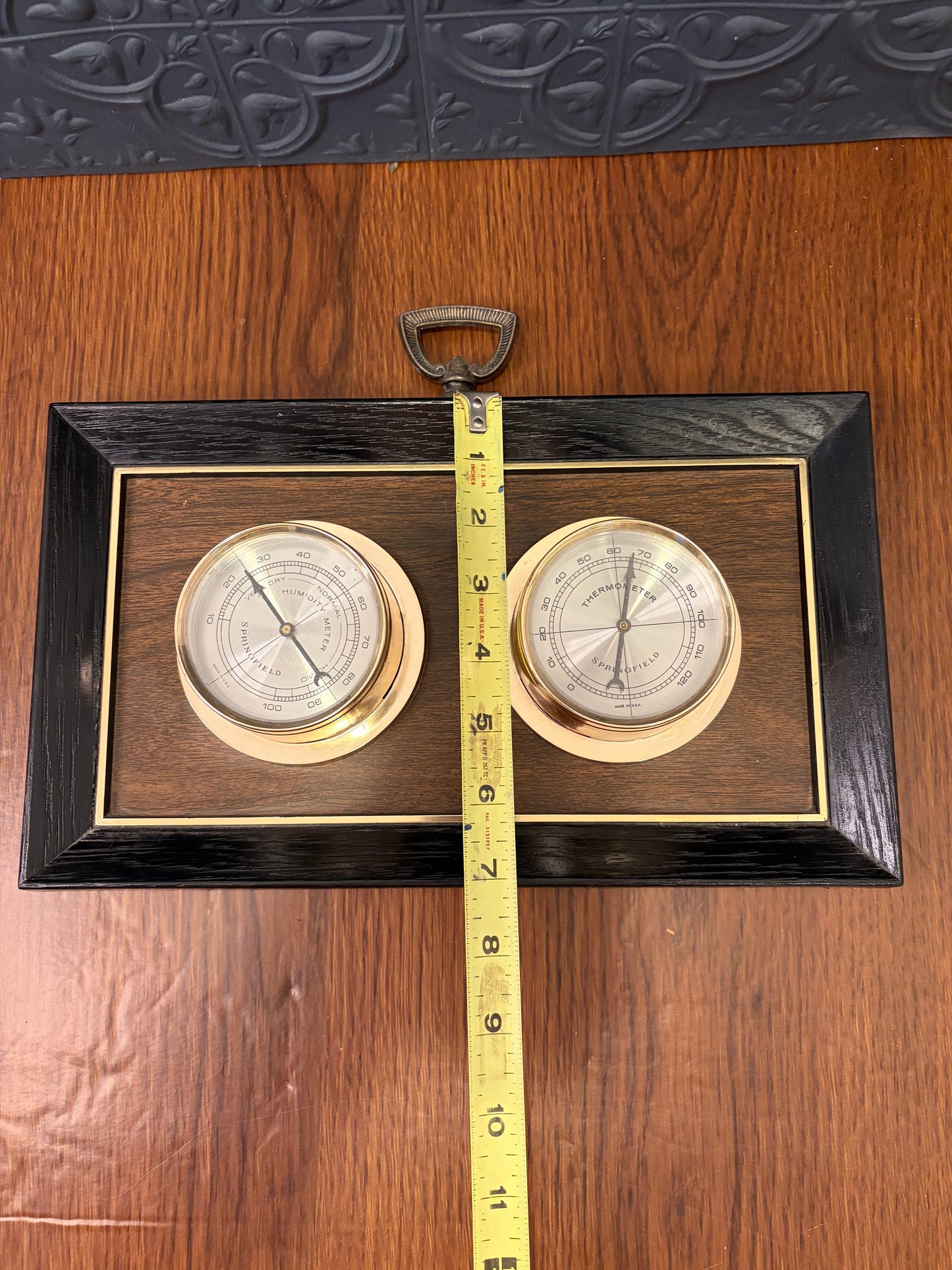 Springfield Barometer and Humidity Weather Station