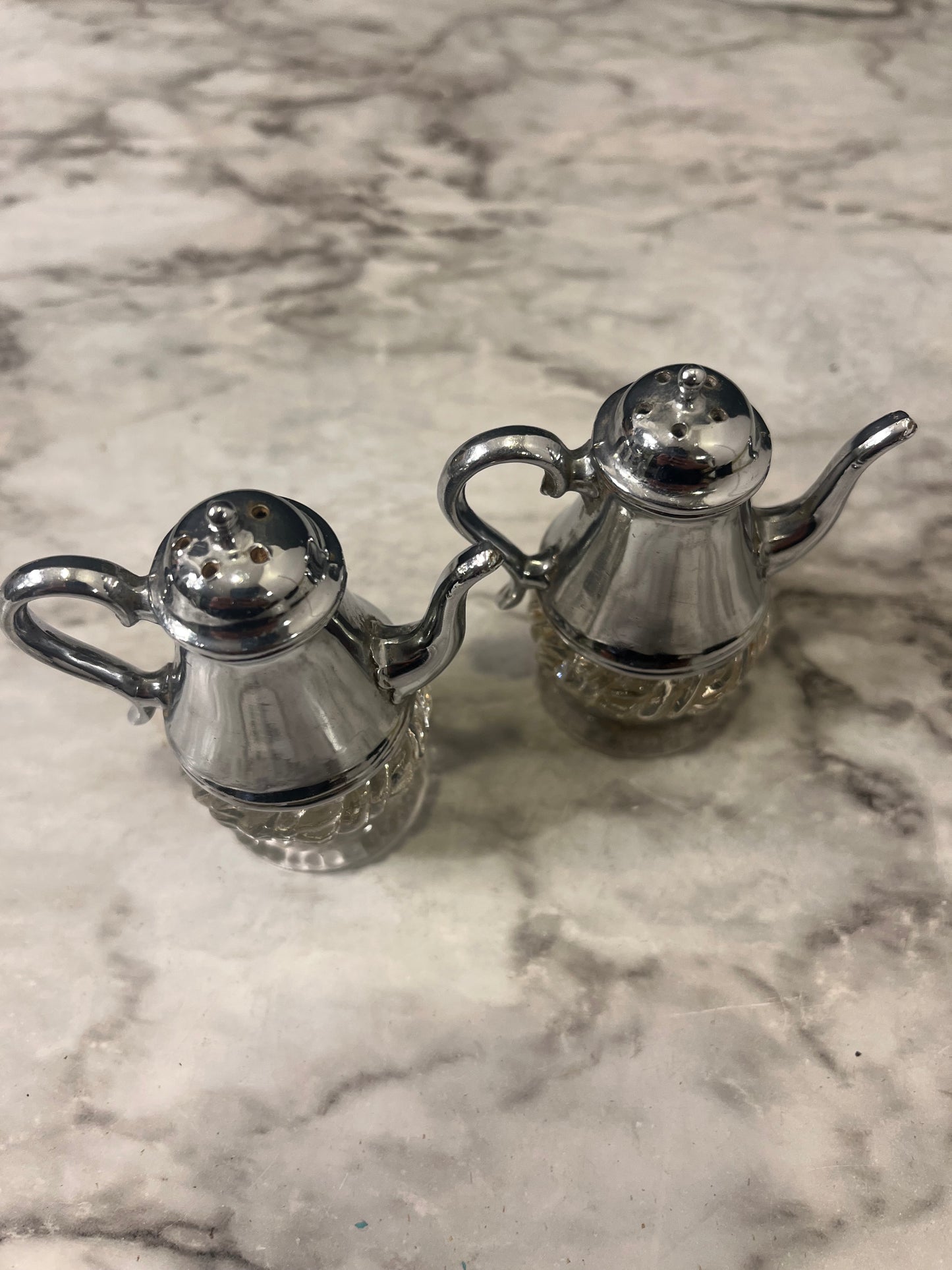 Teapot Salt and Pepper Shakers