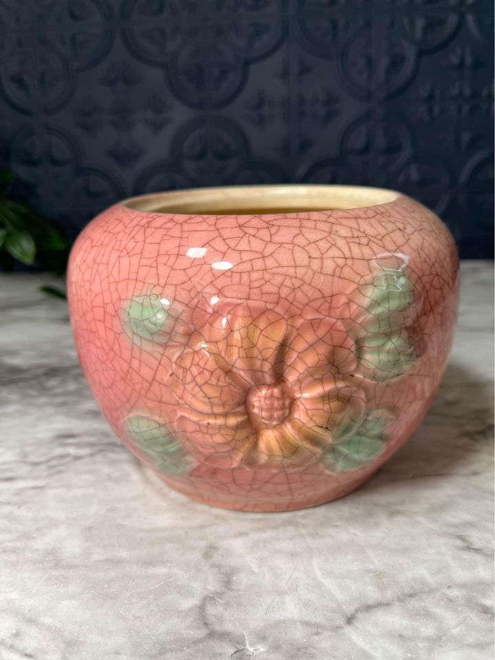 Crackle Pink Planter Pot With Flowers