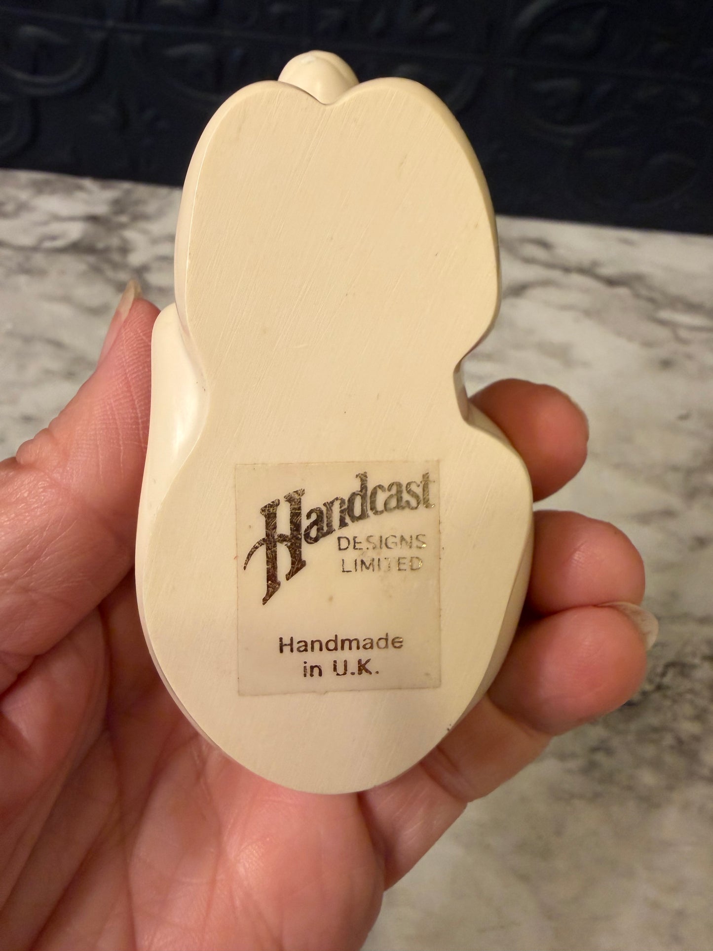 UK hand Cast Cream Cat