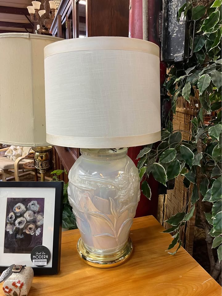White Iridescent lamp