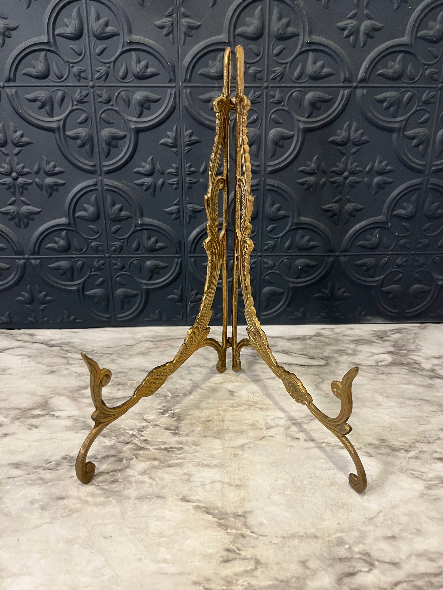 Ornate Hinged Brass Easel 10"