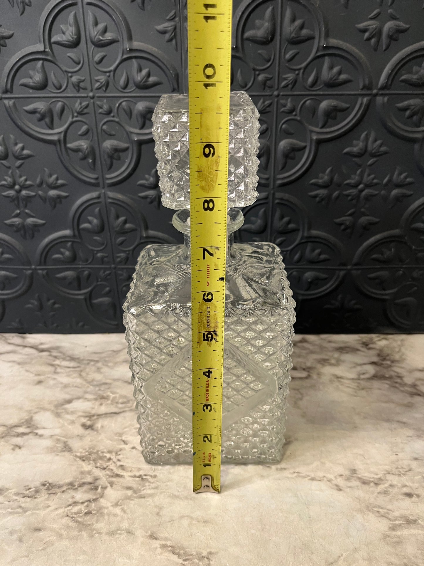 Glass Diamond Point Decanter with Diamond shape