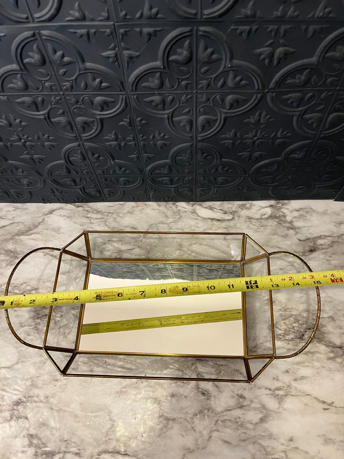 Etched glass and mirror basket with handles