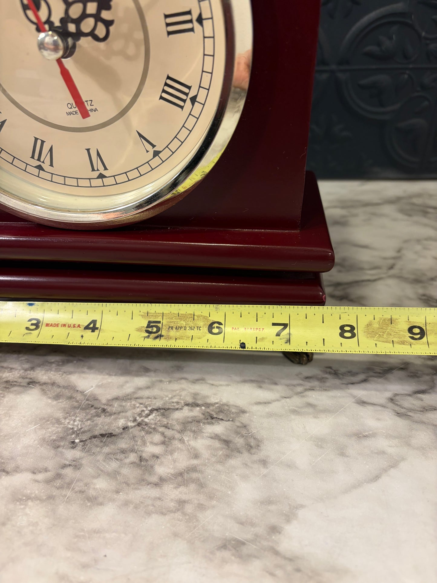 House Shape Mantle Clock with Feet