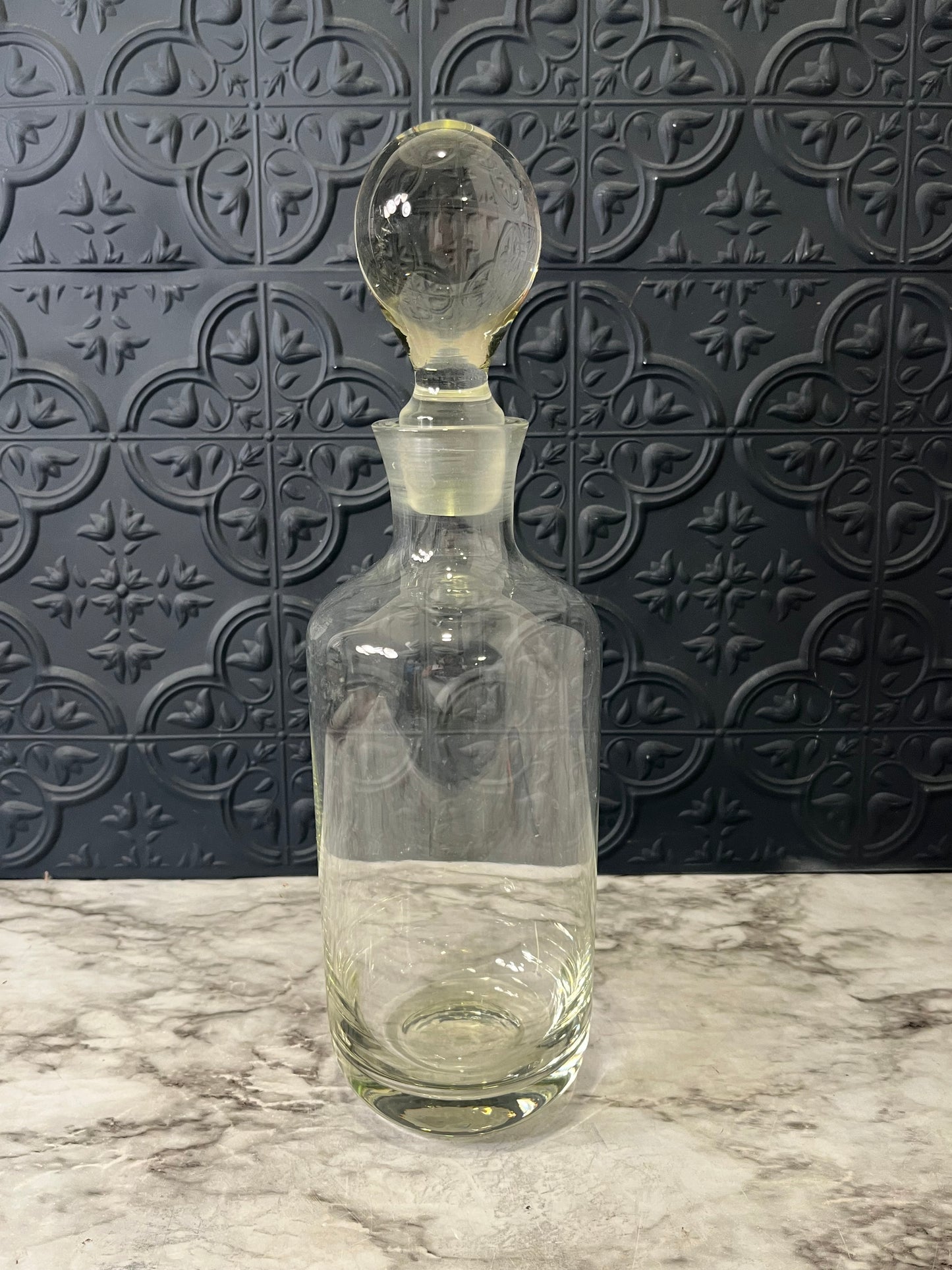 Clear Glass Decanter with Round Glass Stopper