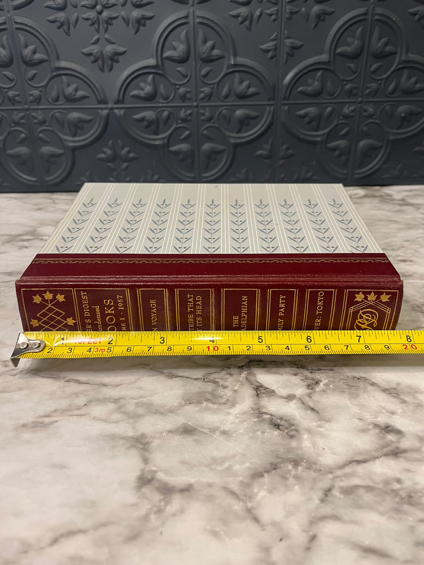 Readers Diges Vol 1 1957 Red Spine