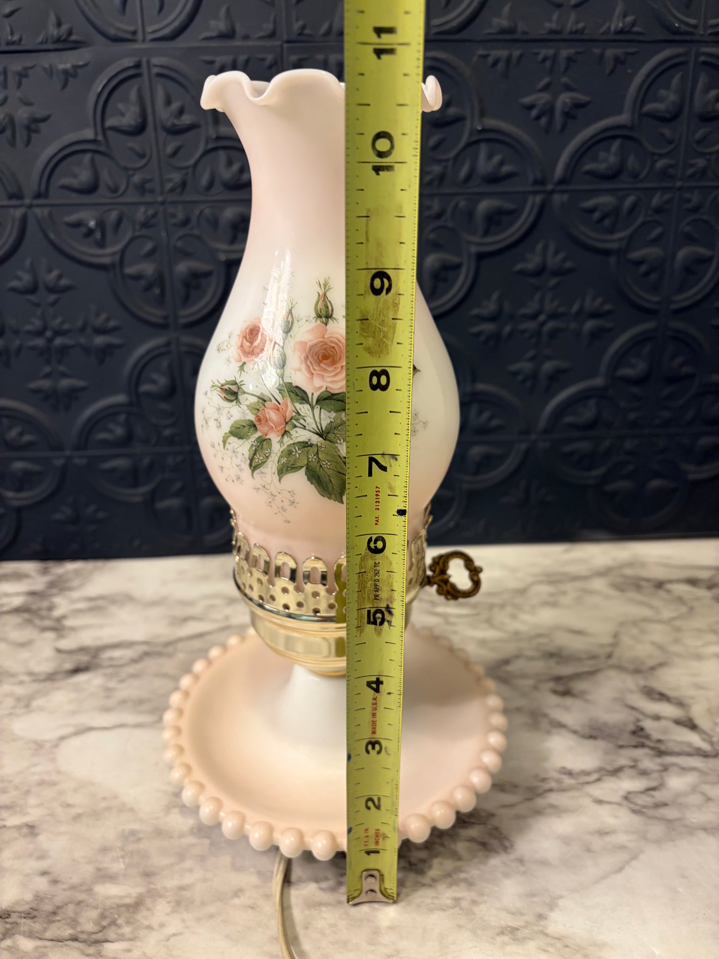 Milkglass Hurrican Lamp with handpainted pink roses