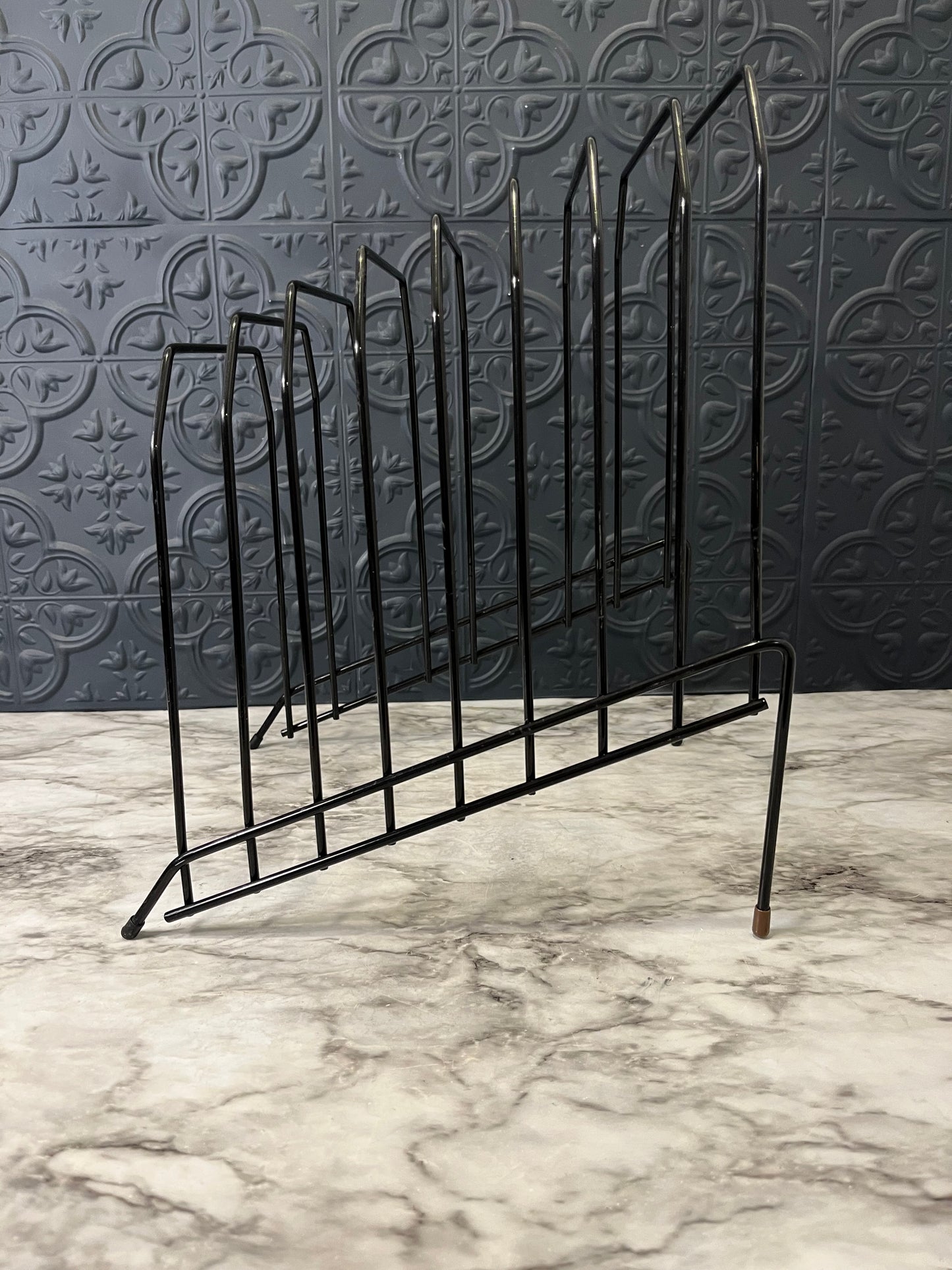 Black Wire Tabletop Record Holder