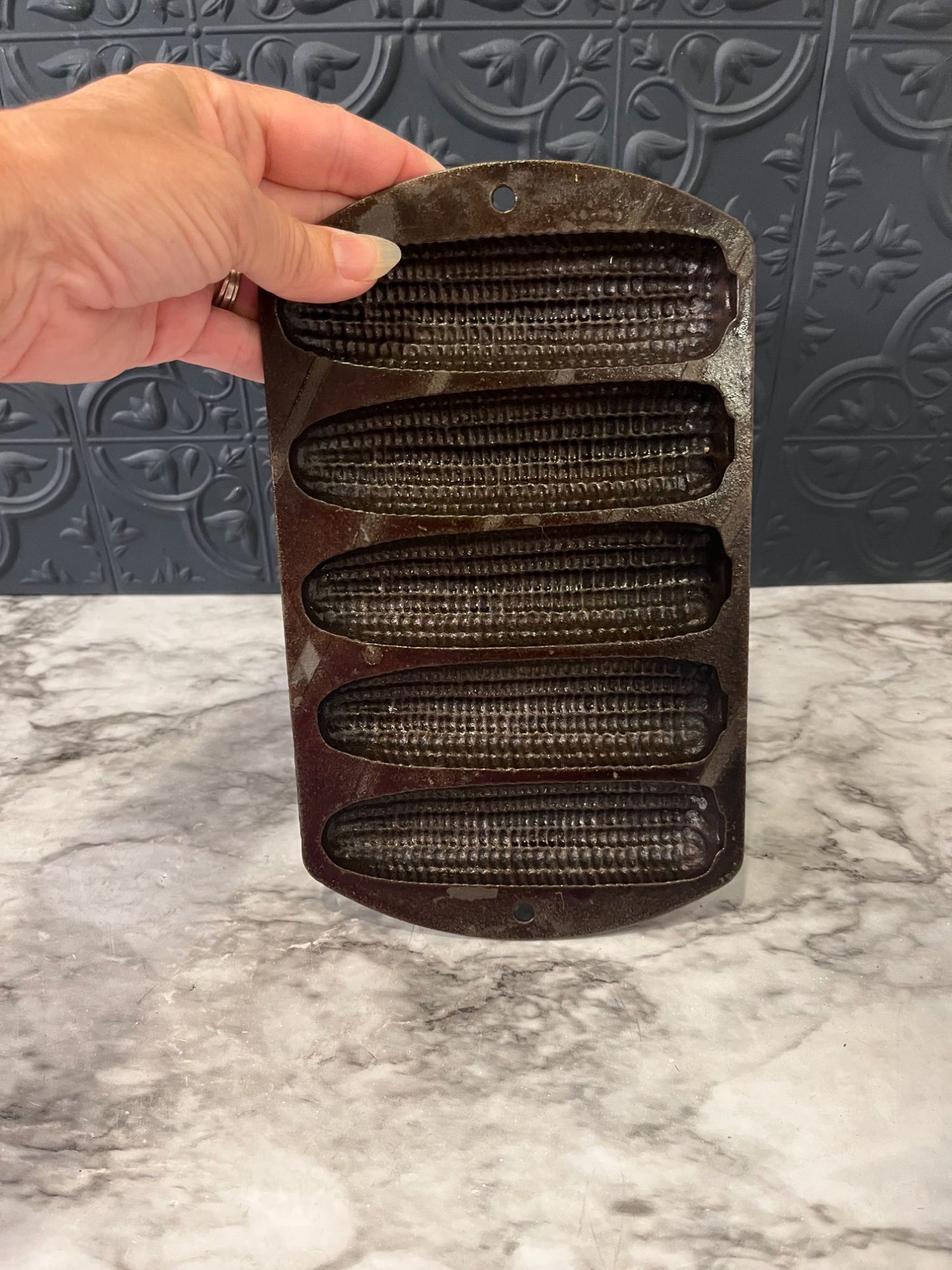 Cast Iron Cornbread 5 slots