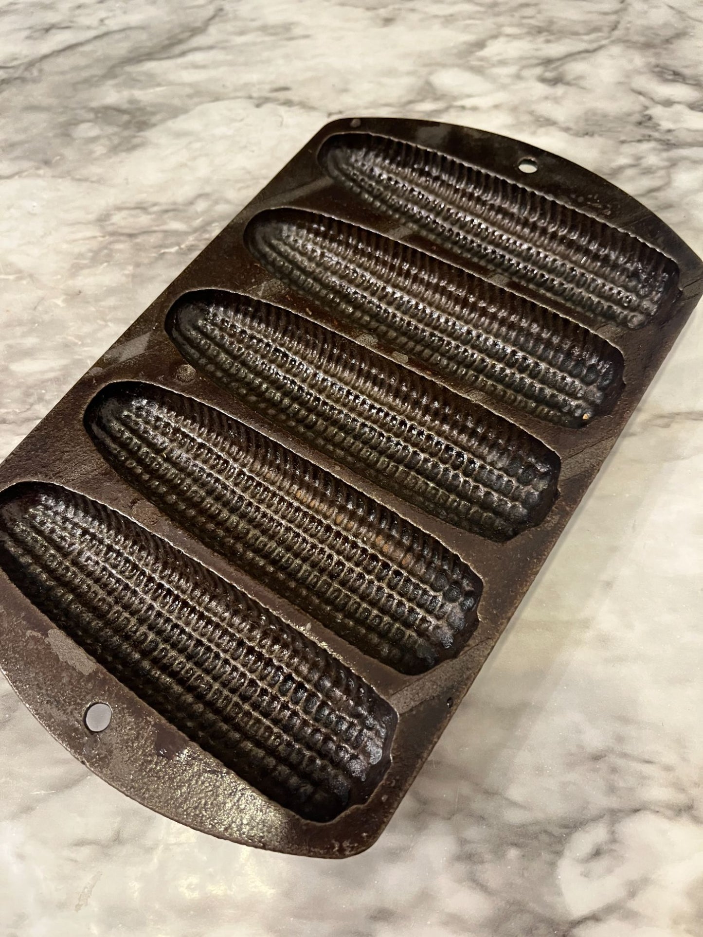 Cast Iron Cornbread 5 slots