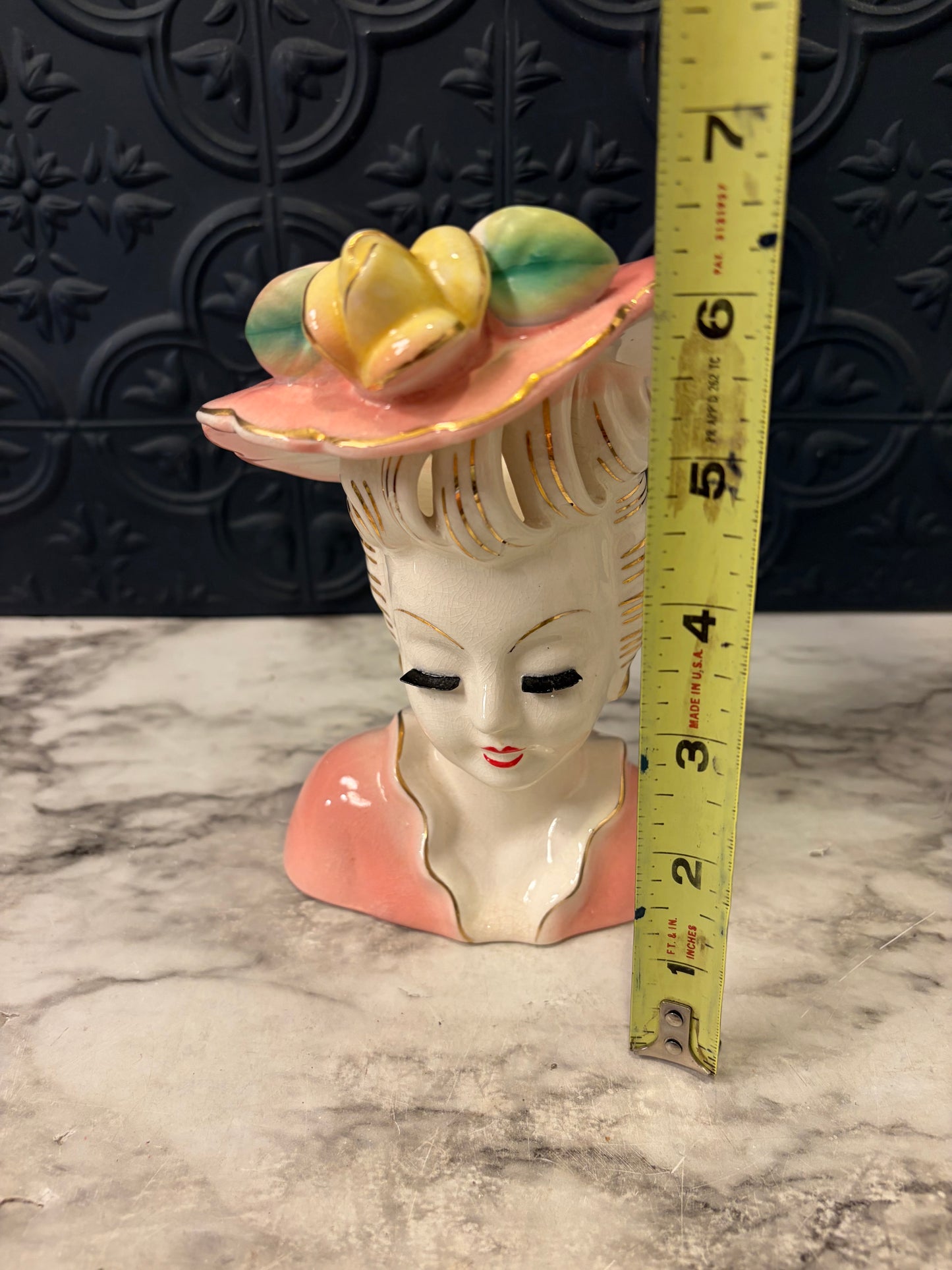 Napcoware Lady Head Vase Pink Scallop hat and top