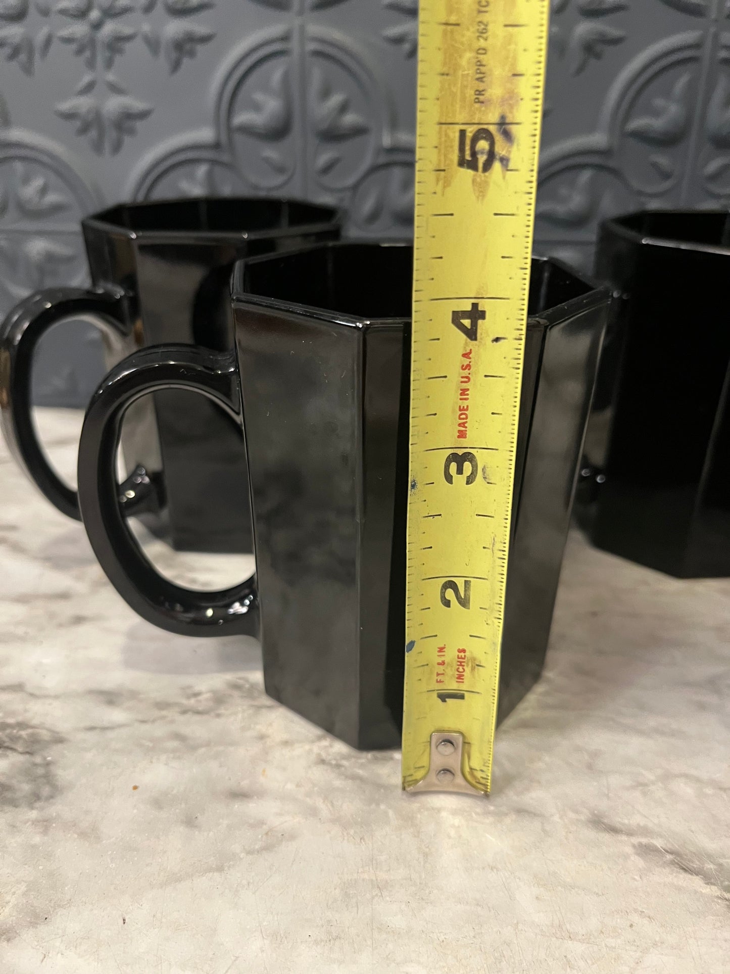 Black Octagon set of 4 mugs France
