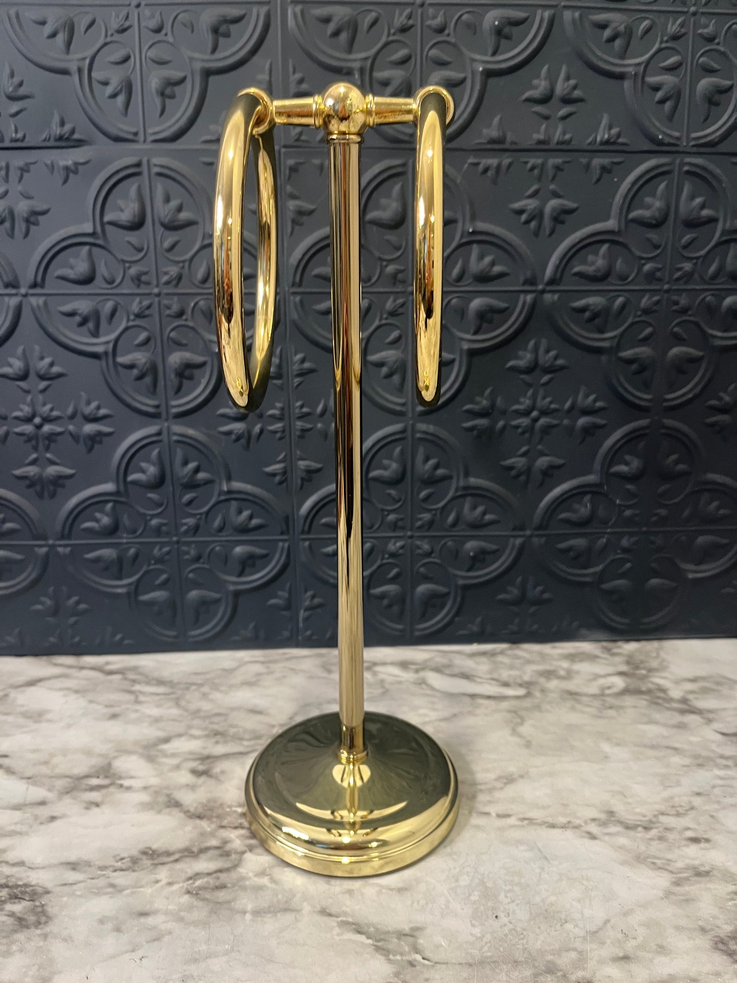 Vantity Top Towel Rack
