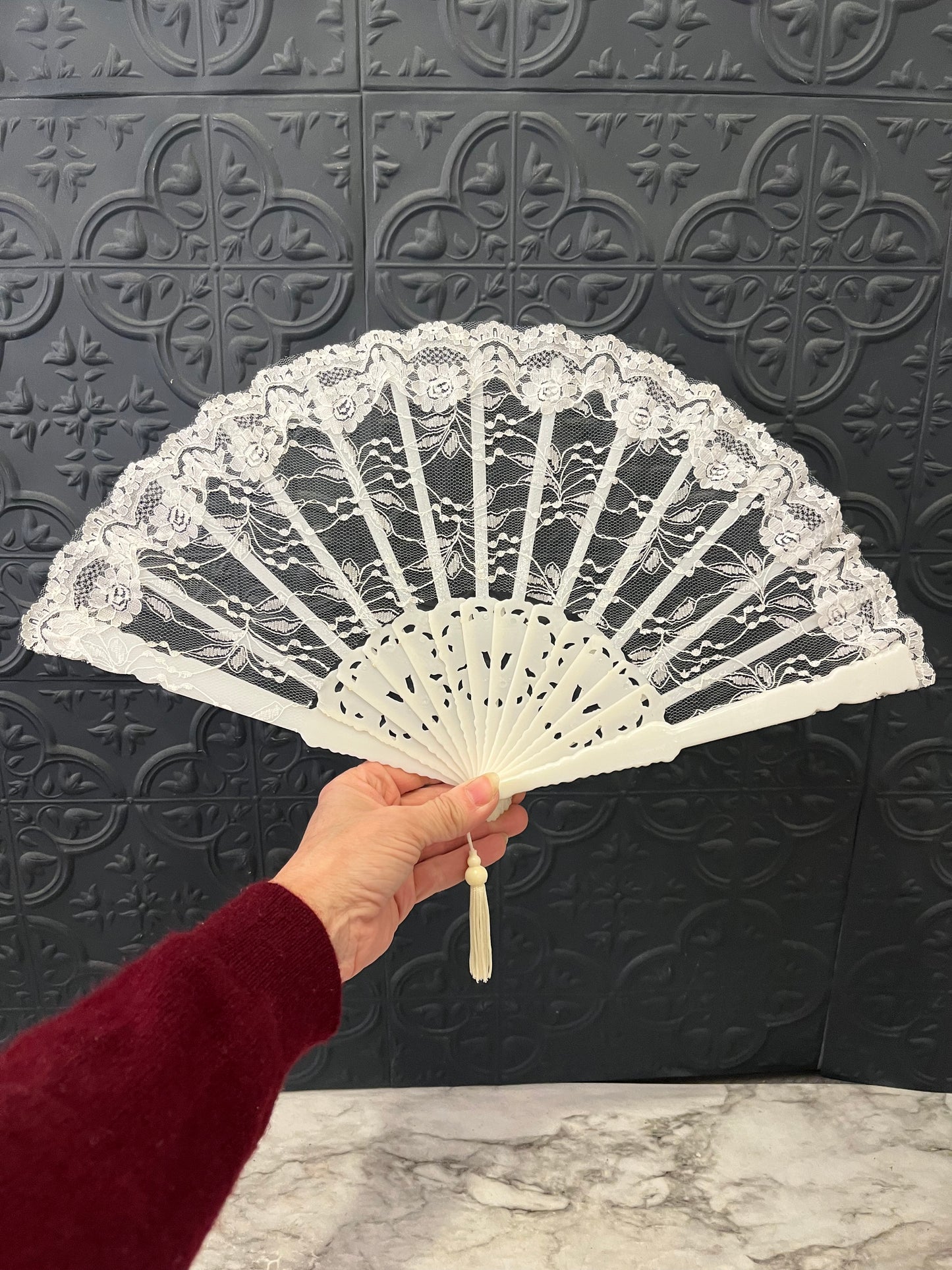 Cream Lace fan