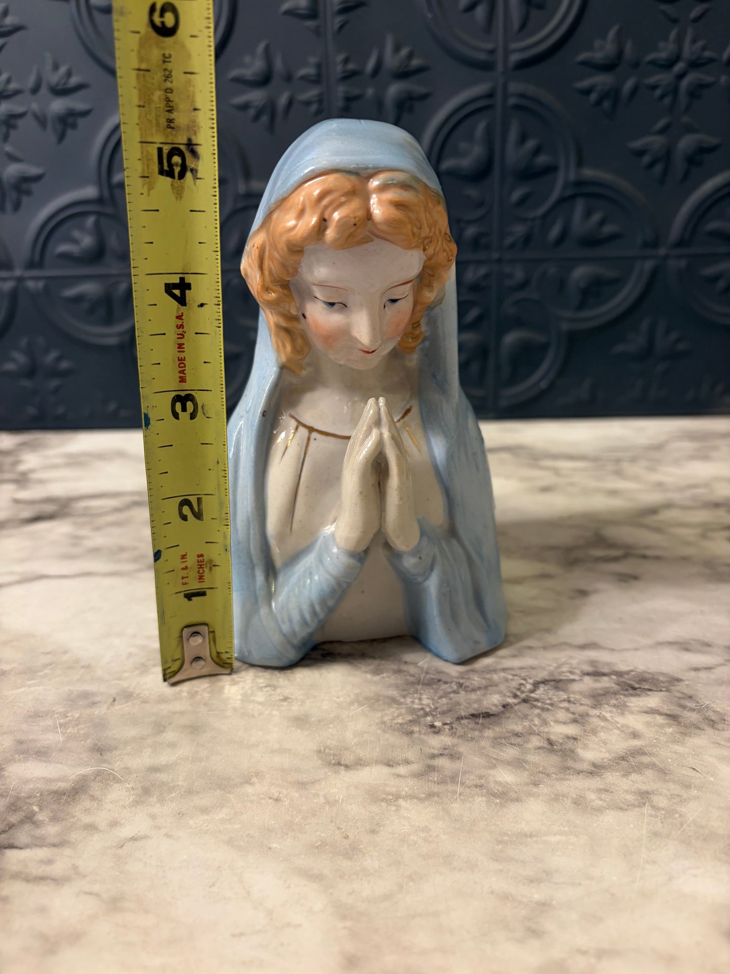 Small Madonna Planter Praying