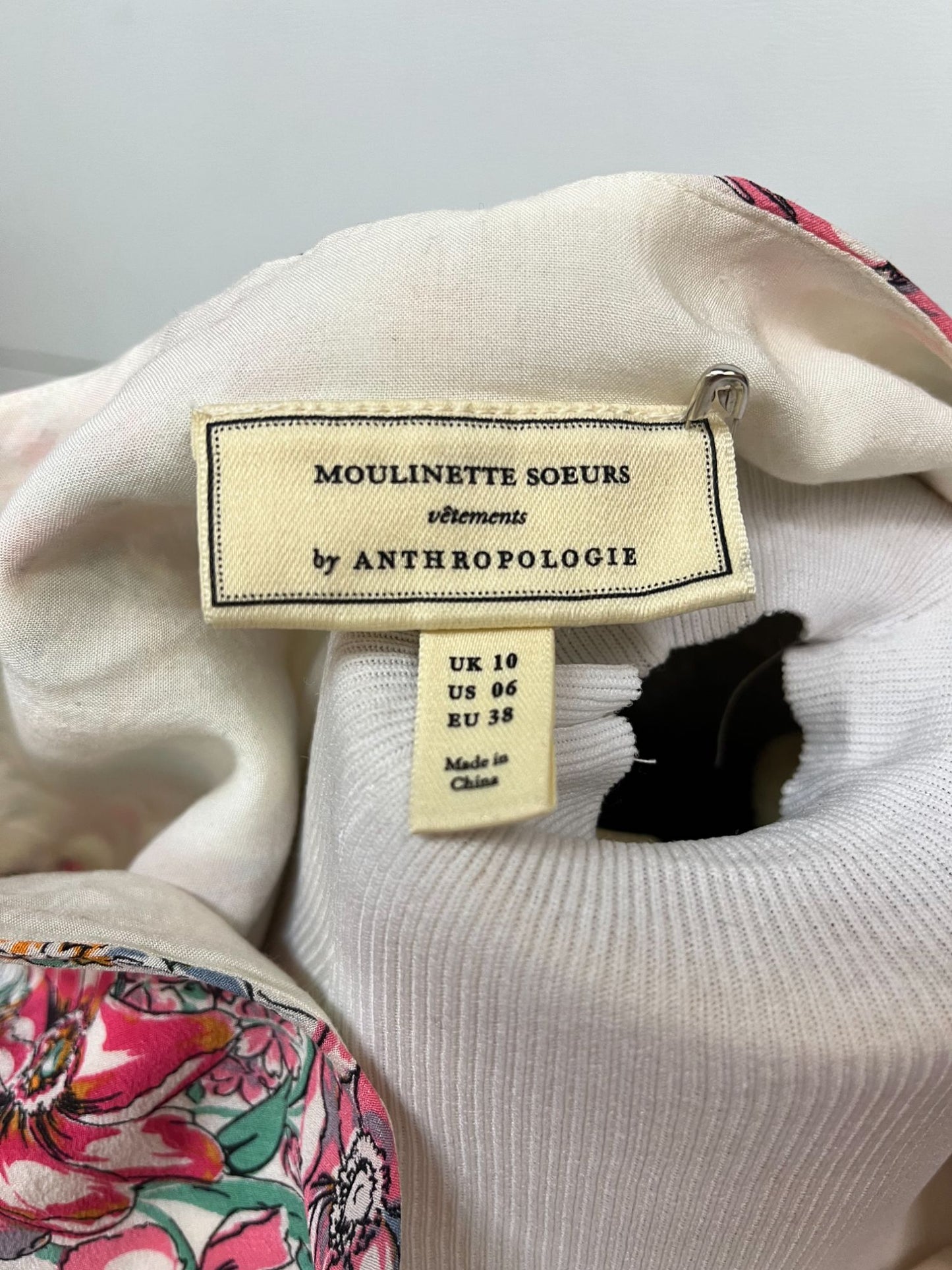Moulinette Soeurs Anthropologie Womens Floral Print Dress Size 6 With V-Neck & Bell Sleeves