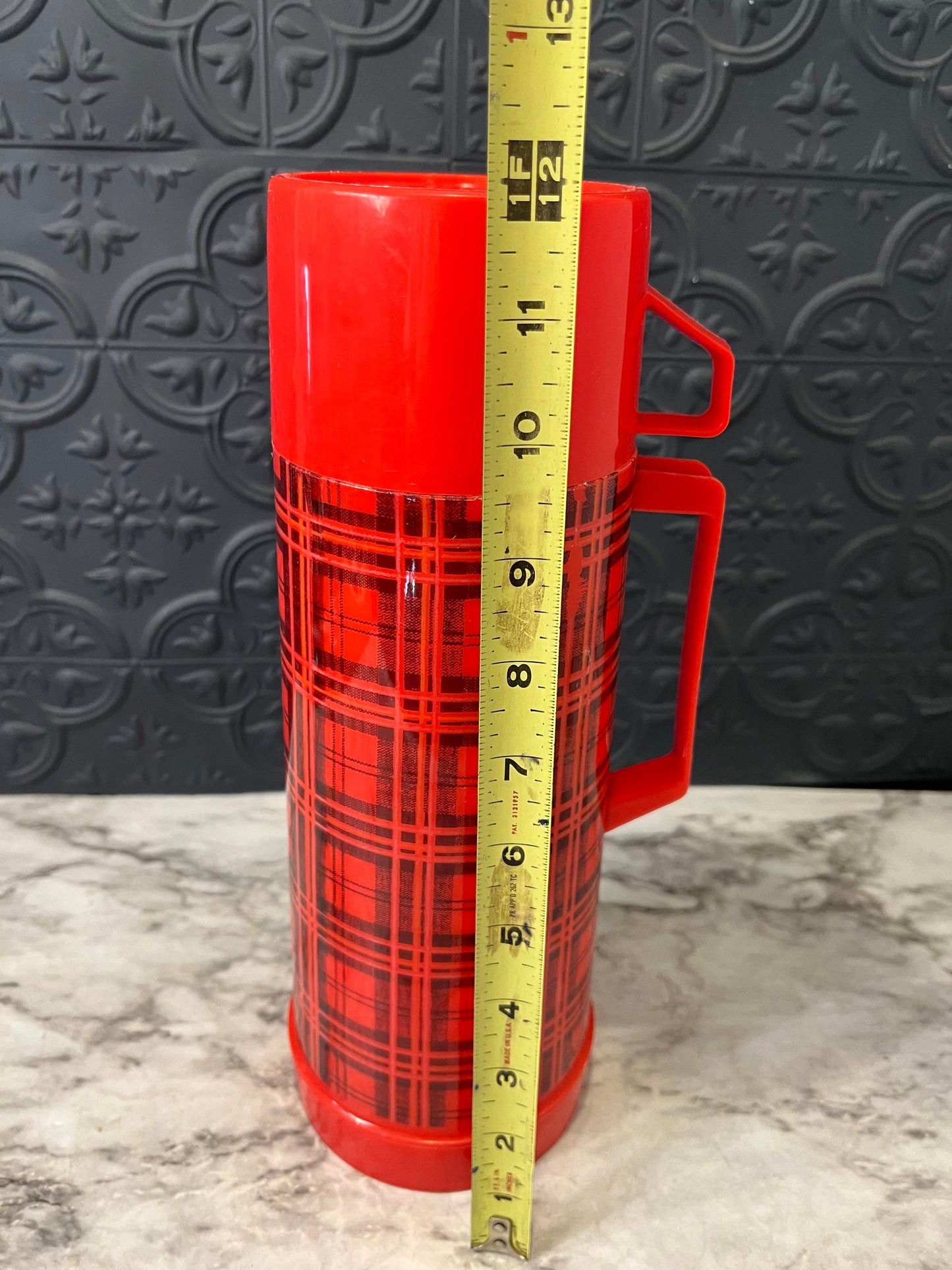 Aladdin Red Plaid Thermos