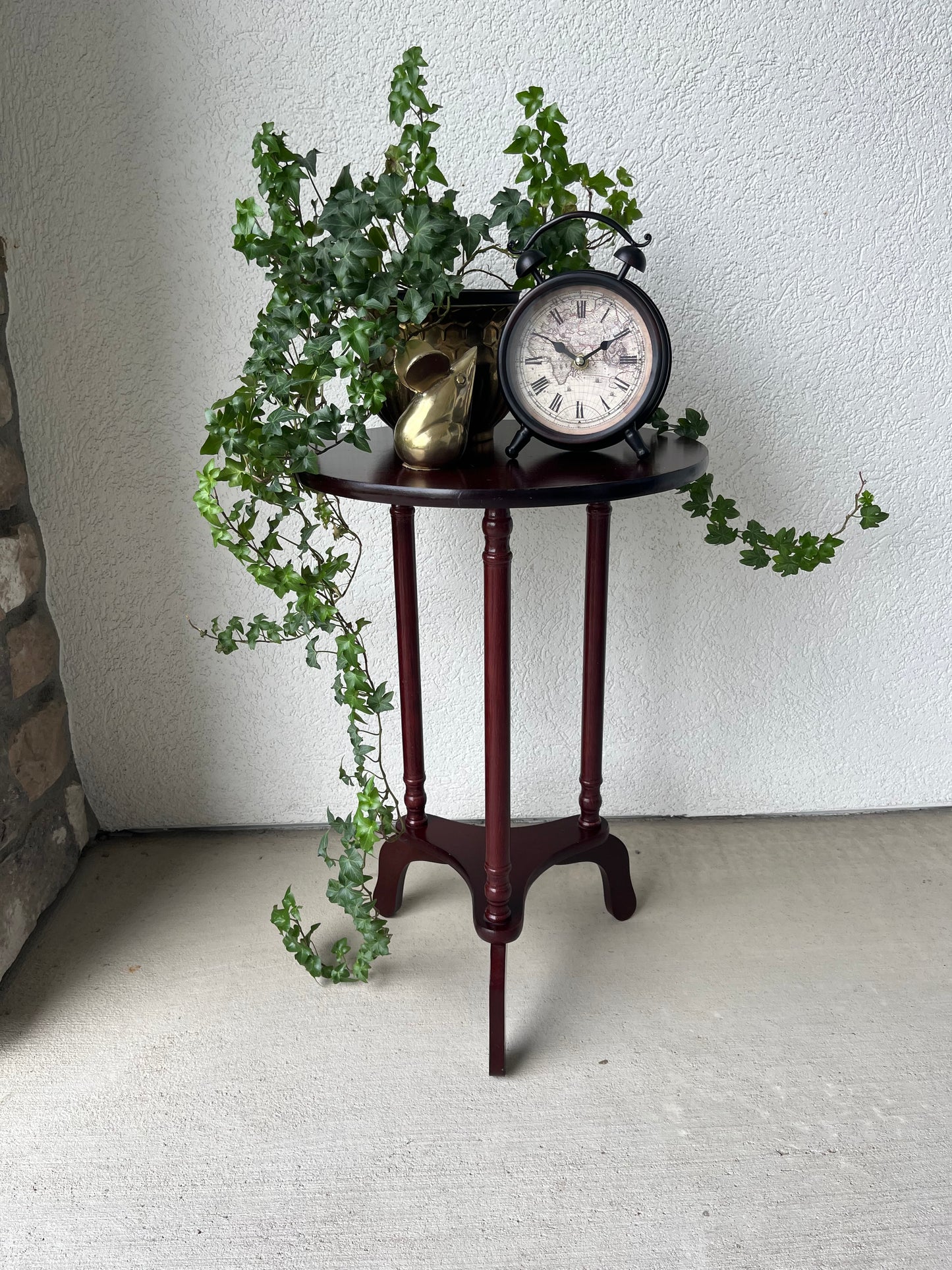 Small Wood Round Table Cherry Color