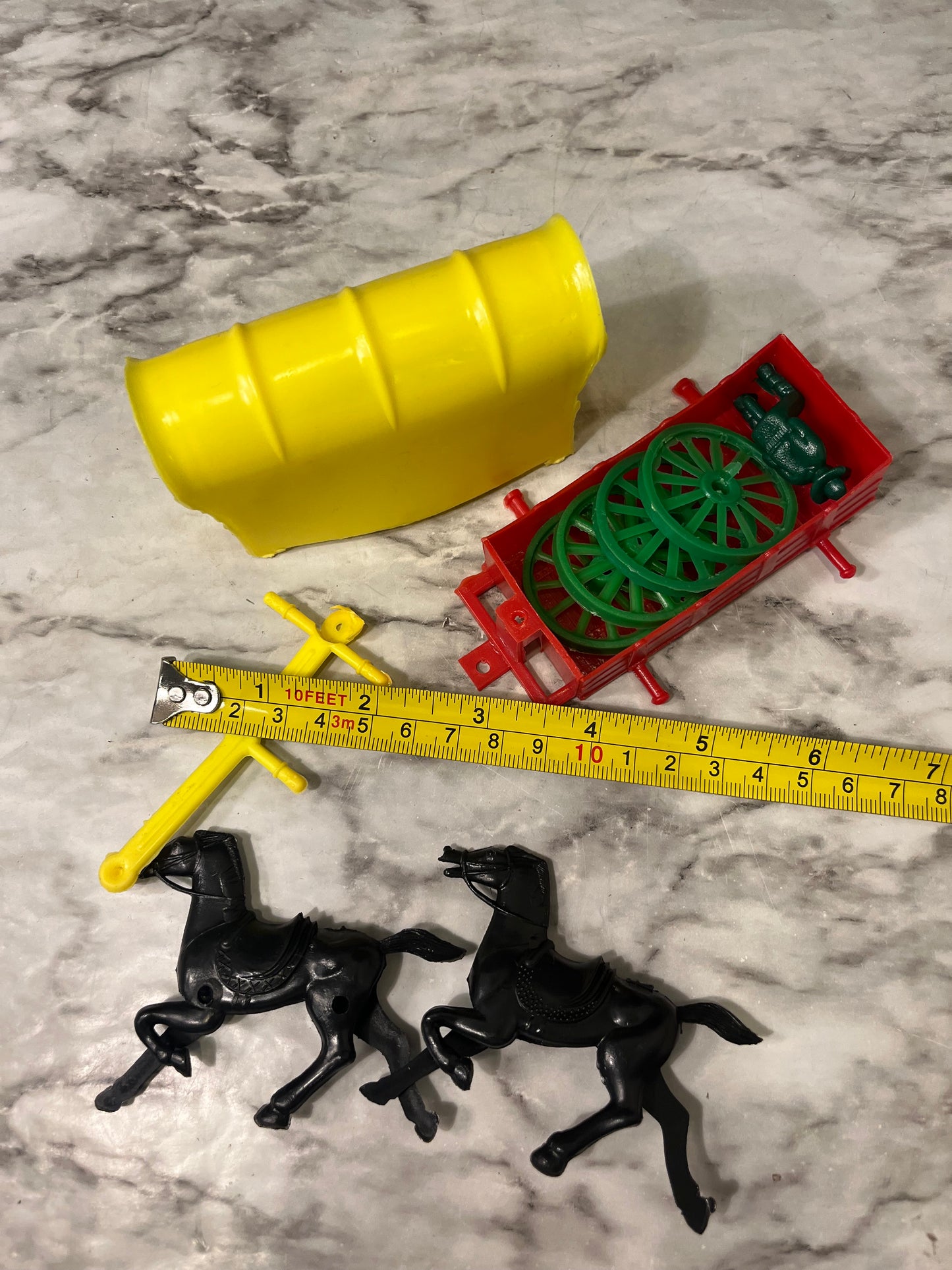 Covered Wagon Plastic toy set