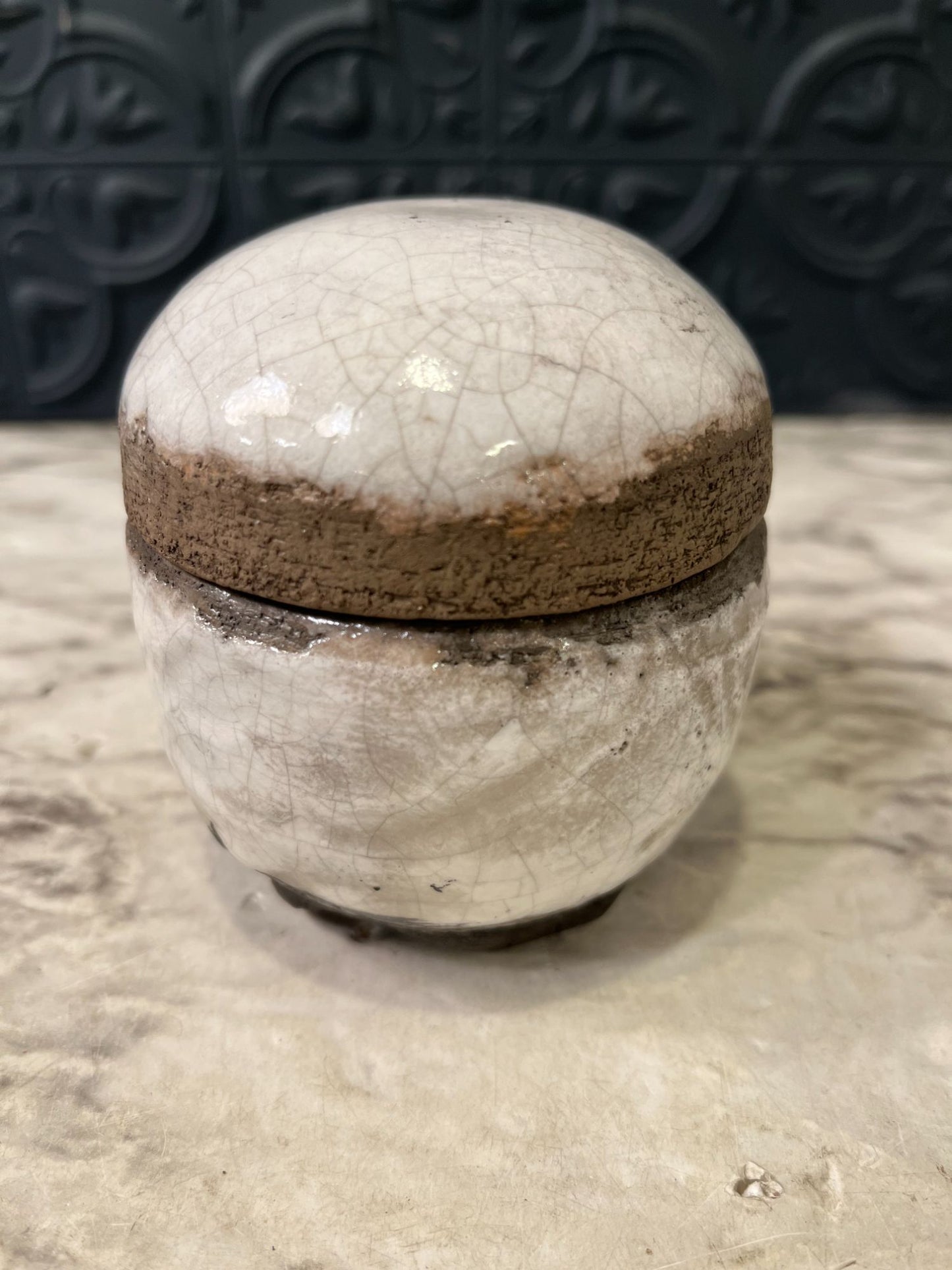 White Pottery Round jar with Lid