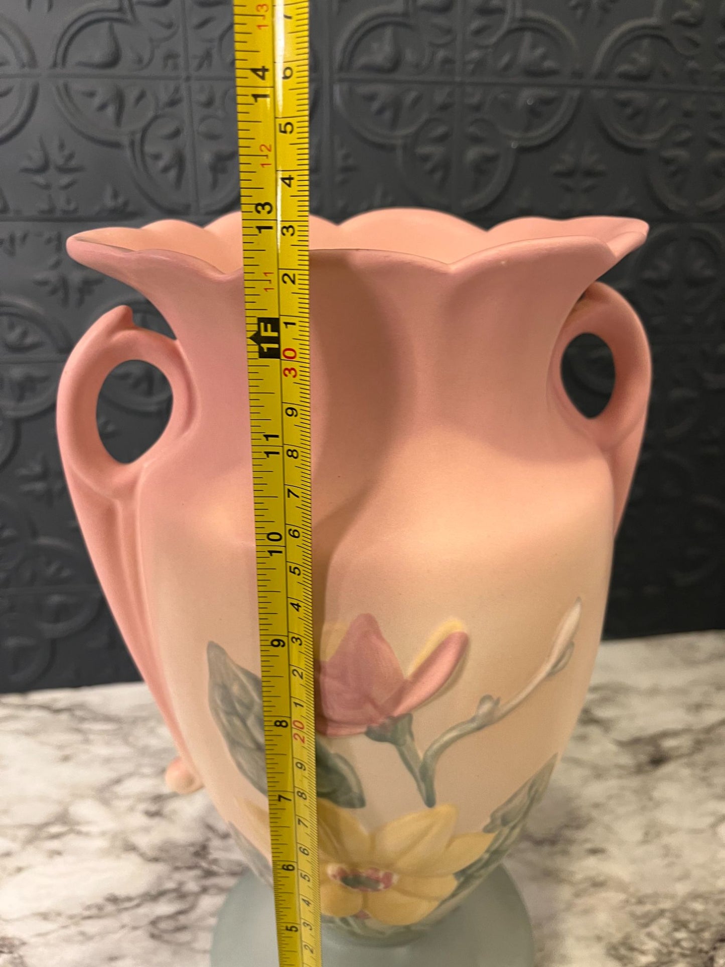 Hull Pottery Magnolia vase
