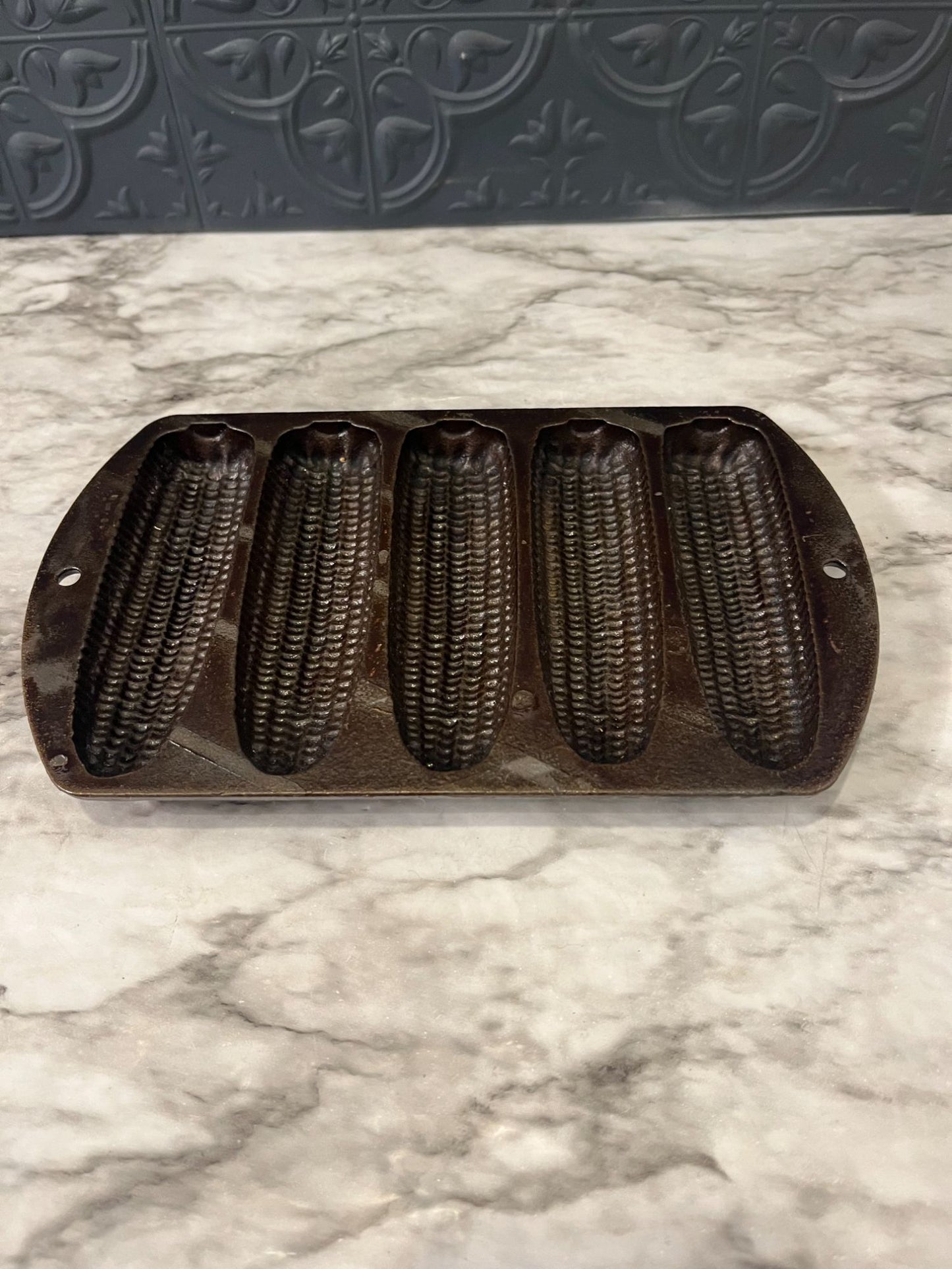 Cast Iron Cornbread 5 slots