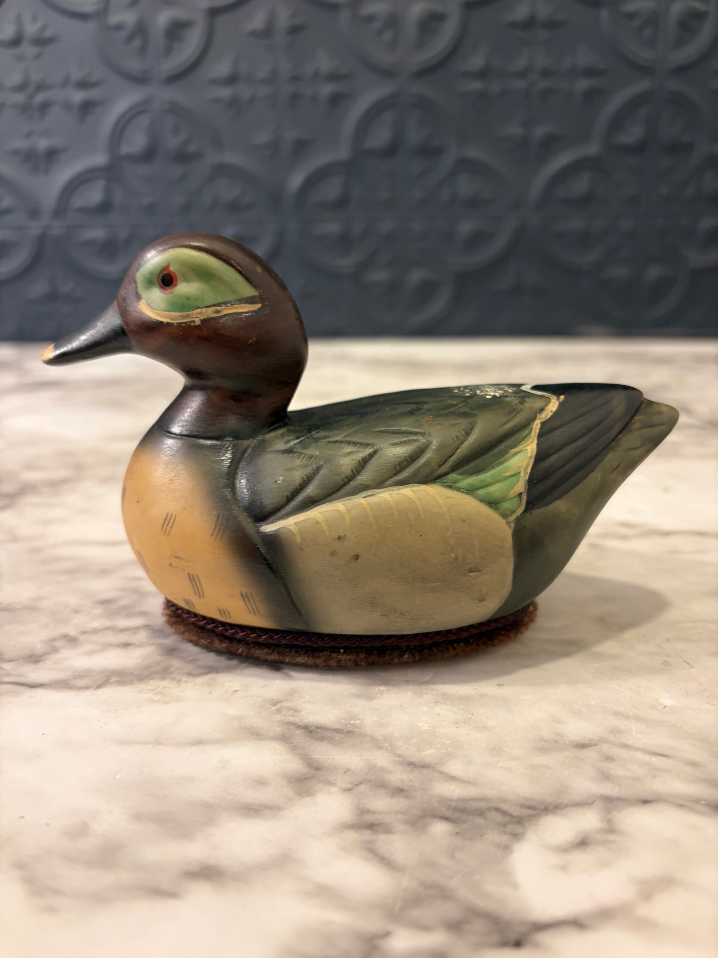 Jasco Ceramic Duck Lint Remover