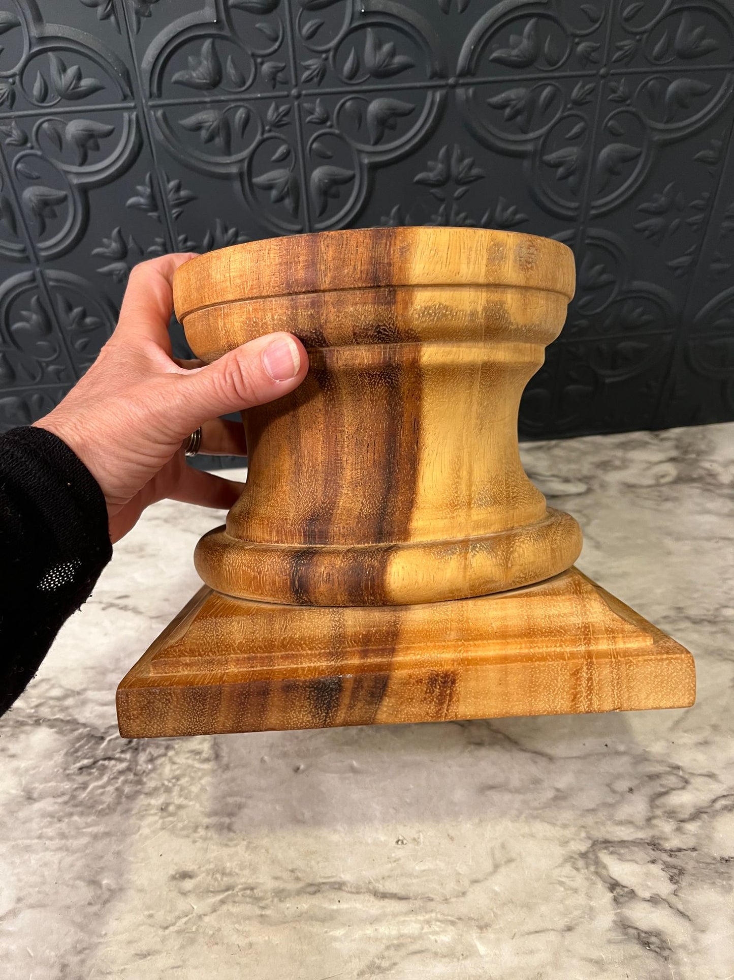 Short Wood Pillar Holder