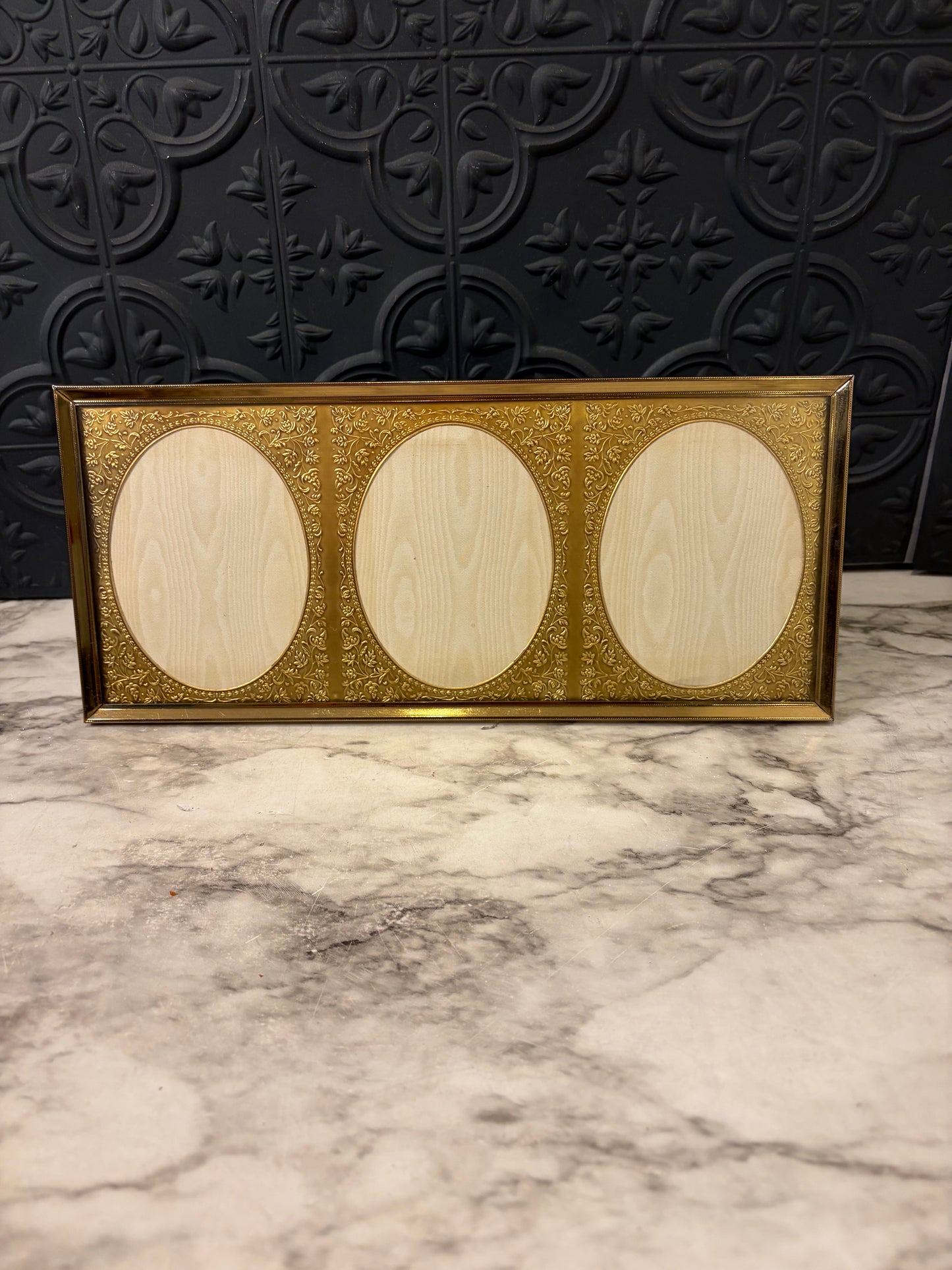 Vintage Triple Oval Frame