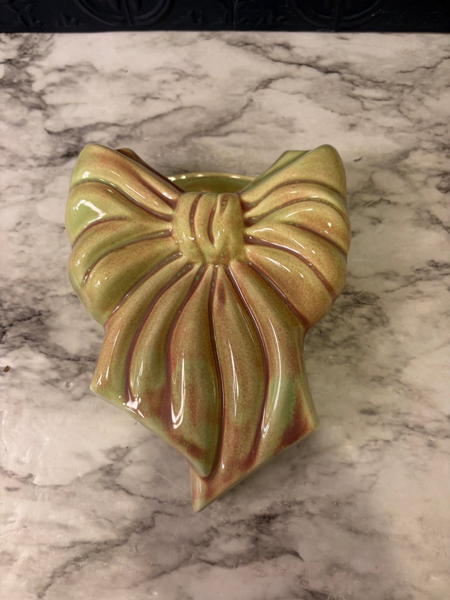 West Coast Ceramic Bow Wall Planter