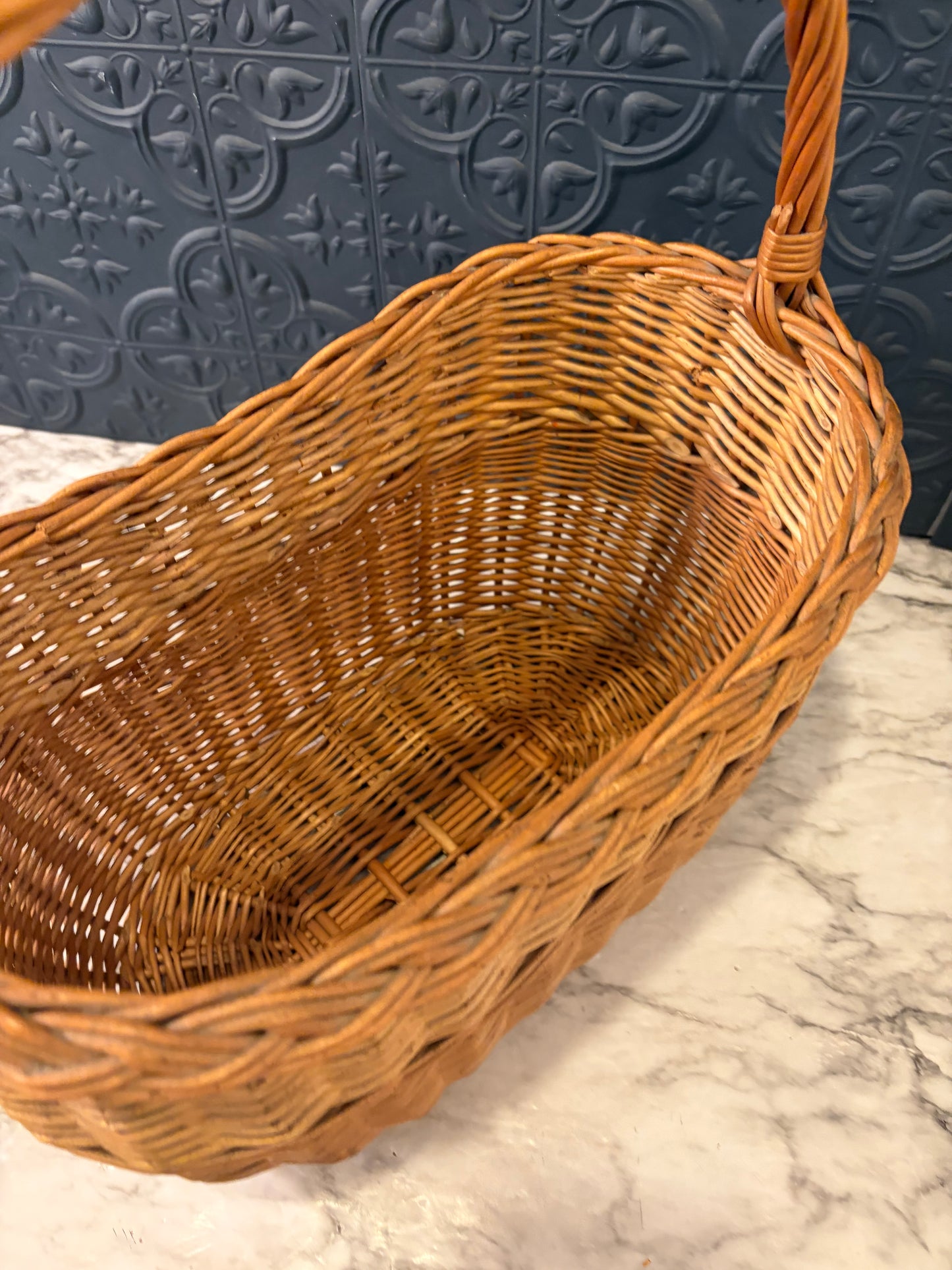 Oval Basket with Handle 13"L
