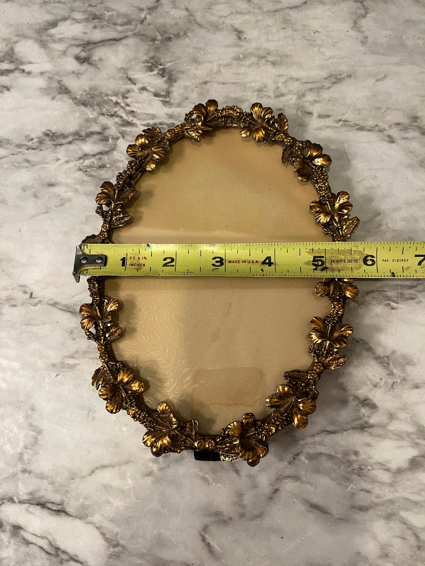 Oval Hibiscus Frame