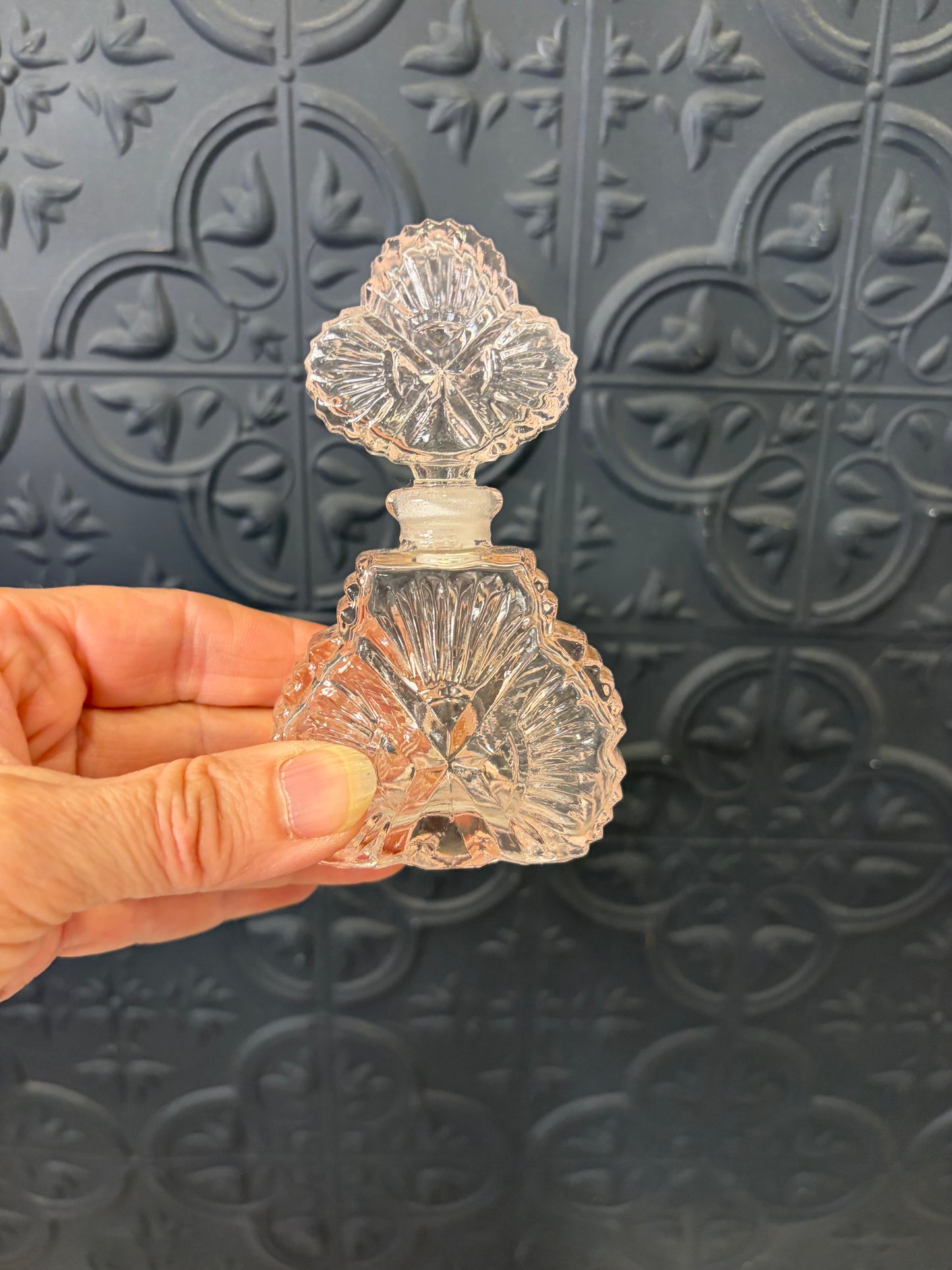 Pink Cut Glass 3 Leaf Clove Perfume Bottle