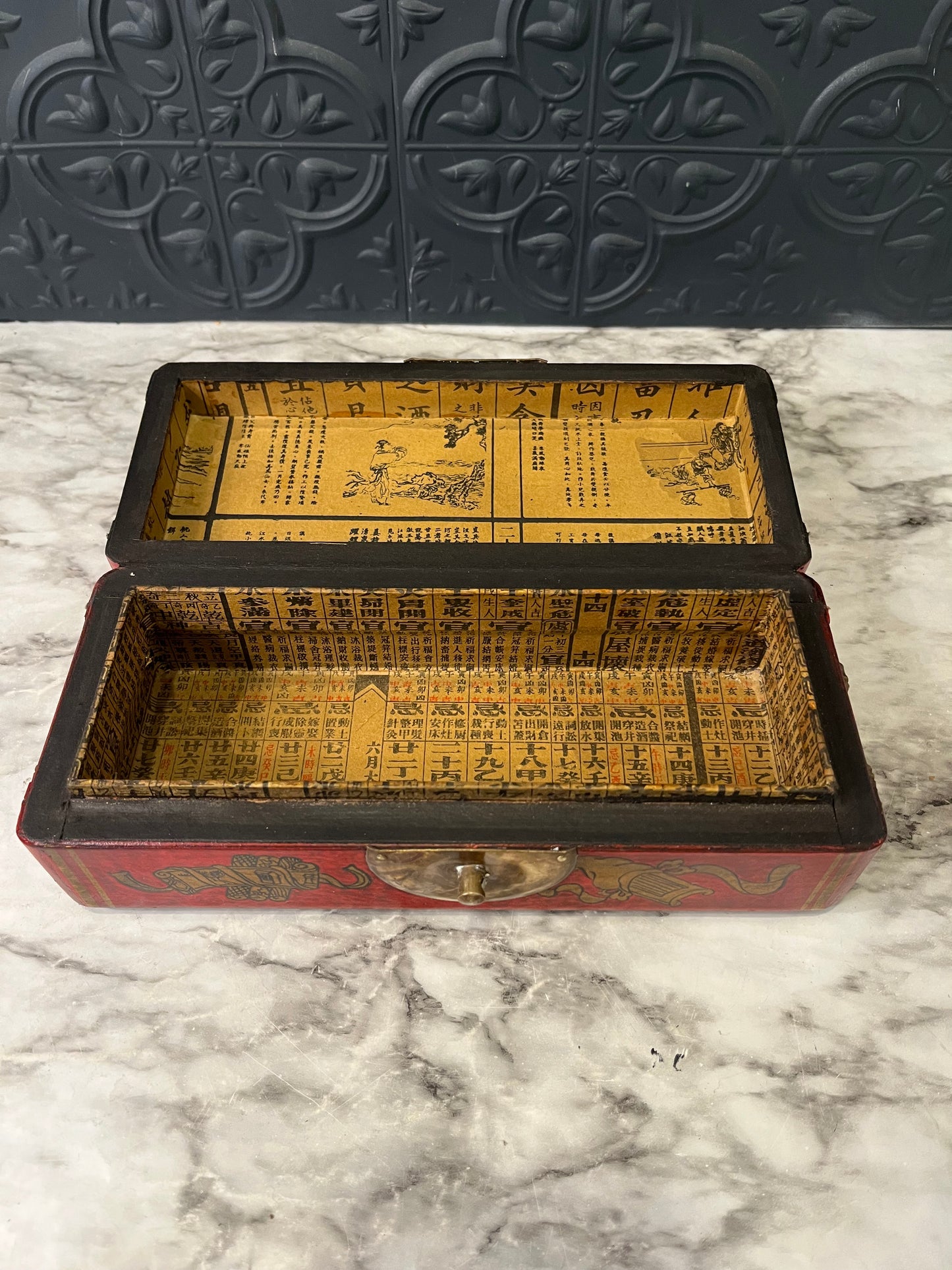 Vintage chinese jewelry box