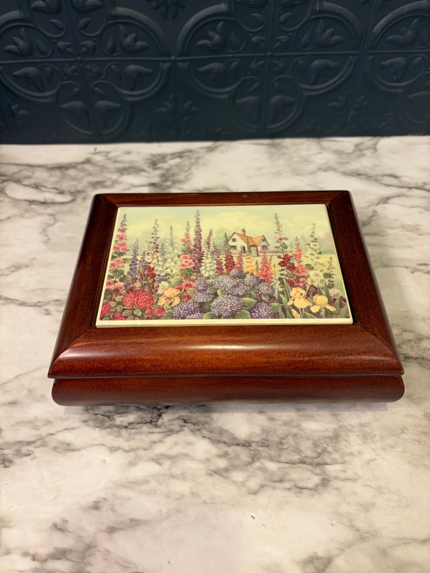 Glynda Turley Musical Jewelry Box with Floral Garden