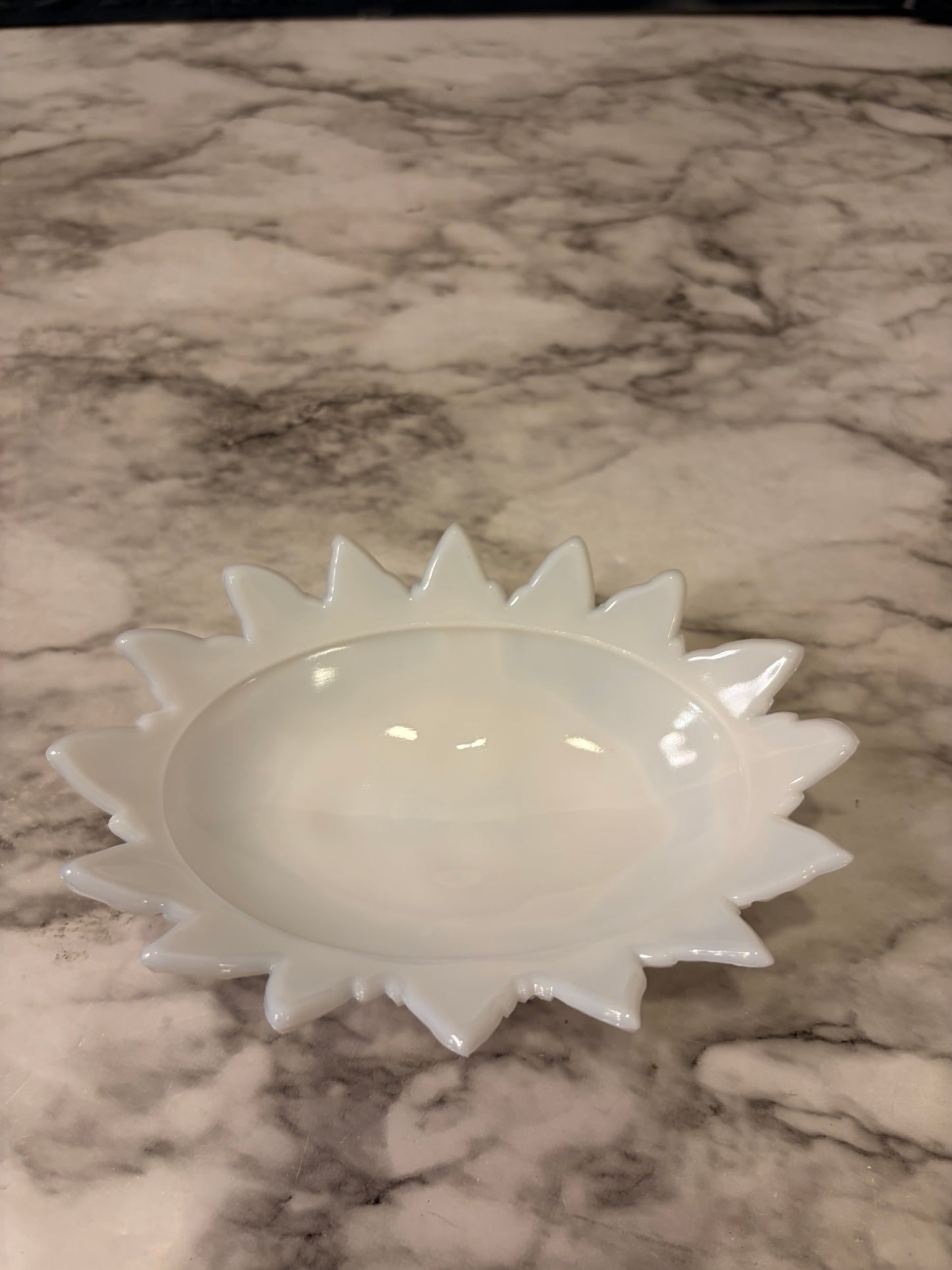 Milk Glass Westmoreland Leaf Soap Dish