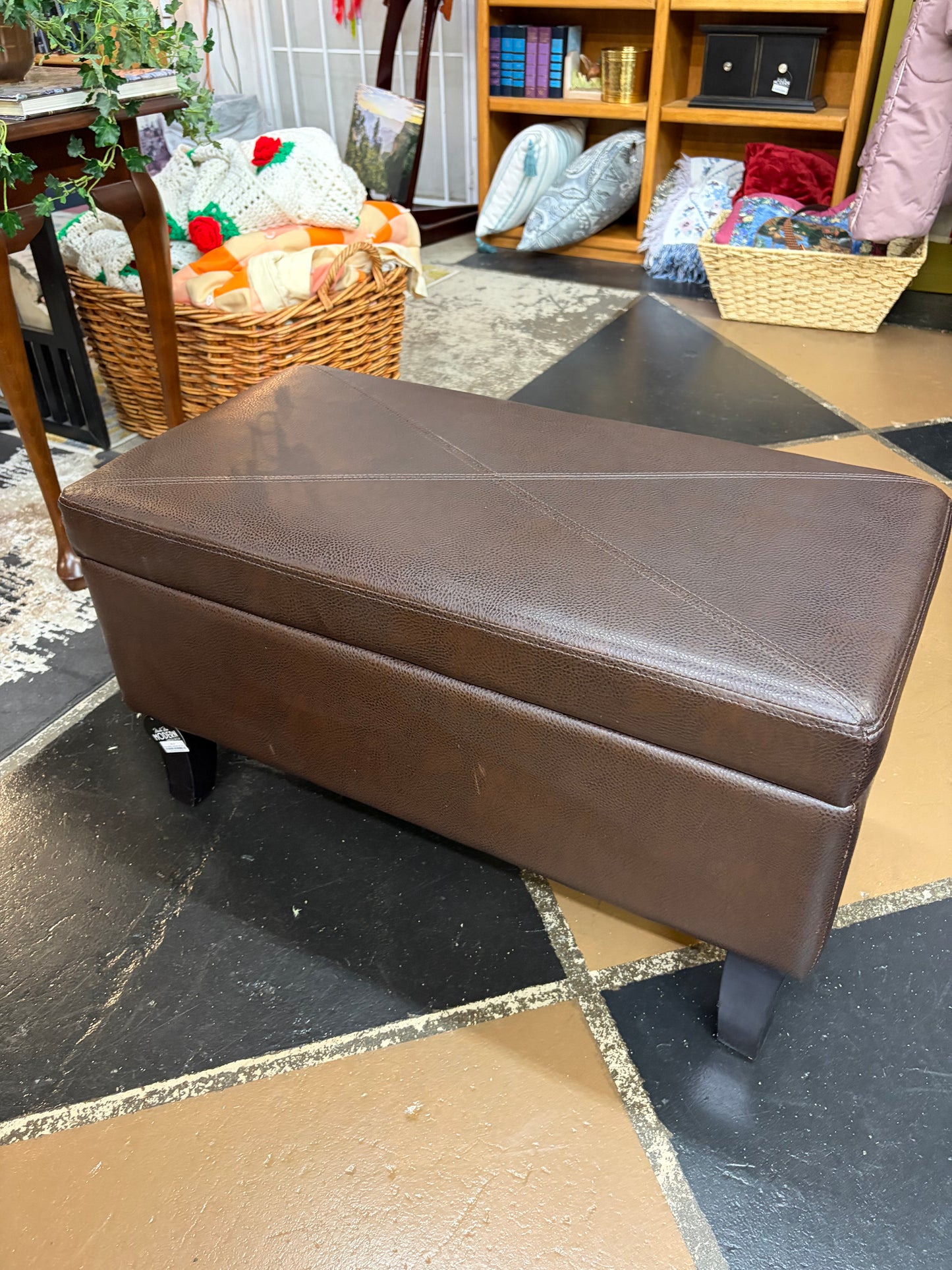 Faux leather Ottoman with Storage