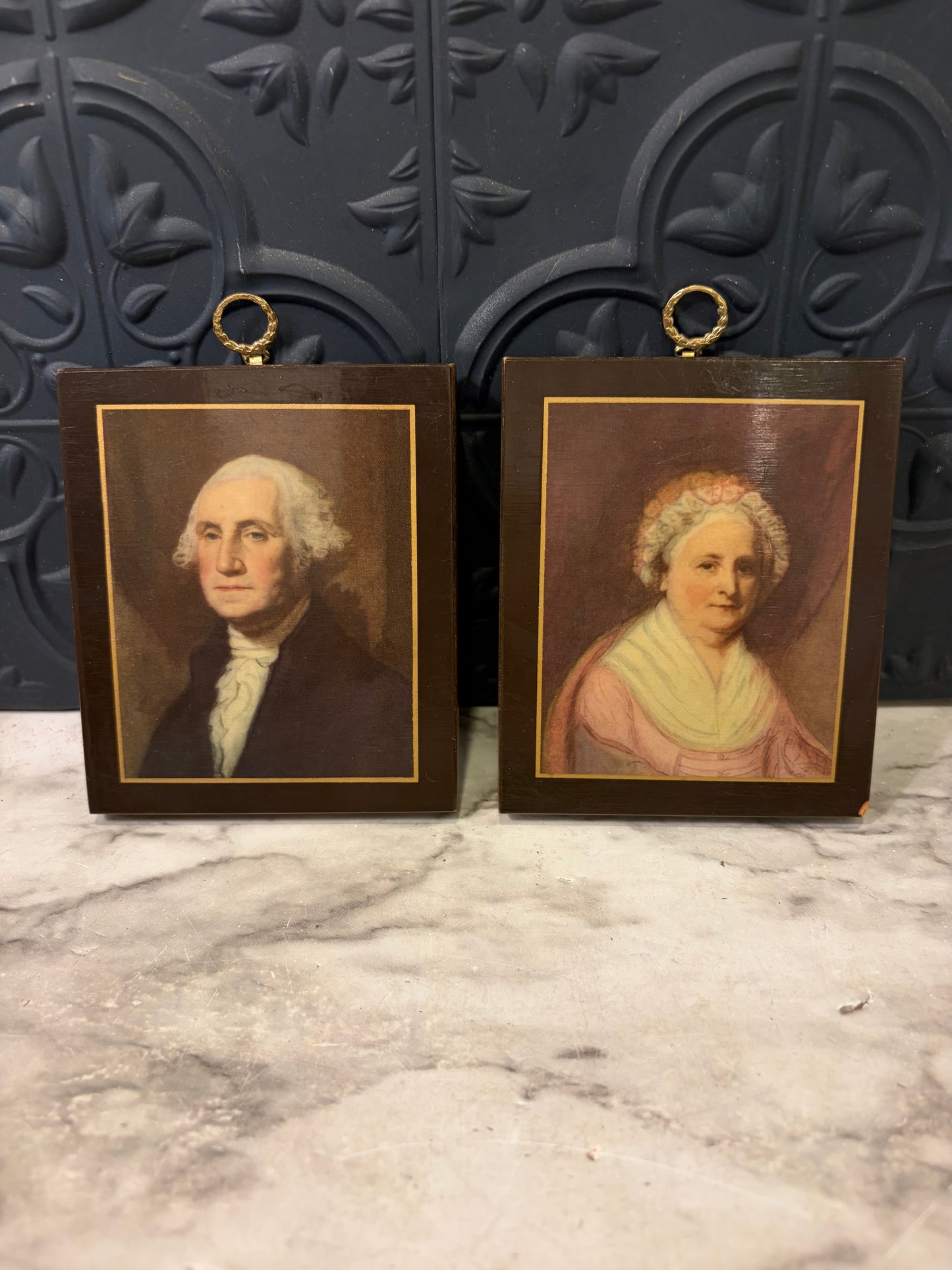 George and Martha Washington Small Wood hangings
