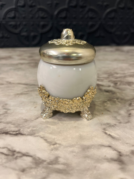 Avon Milk Glass Baroque Cream Sachet