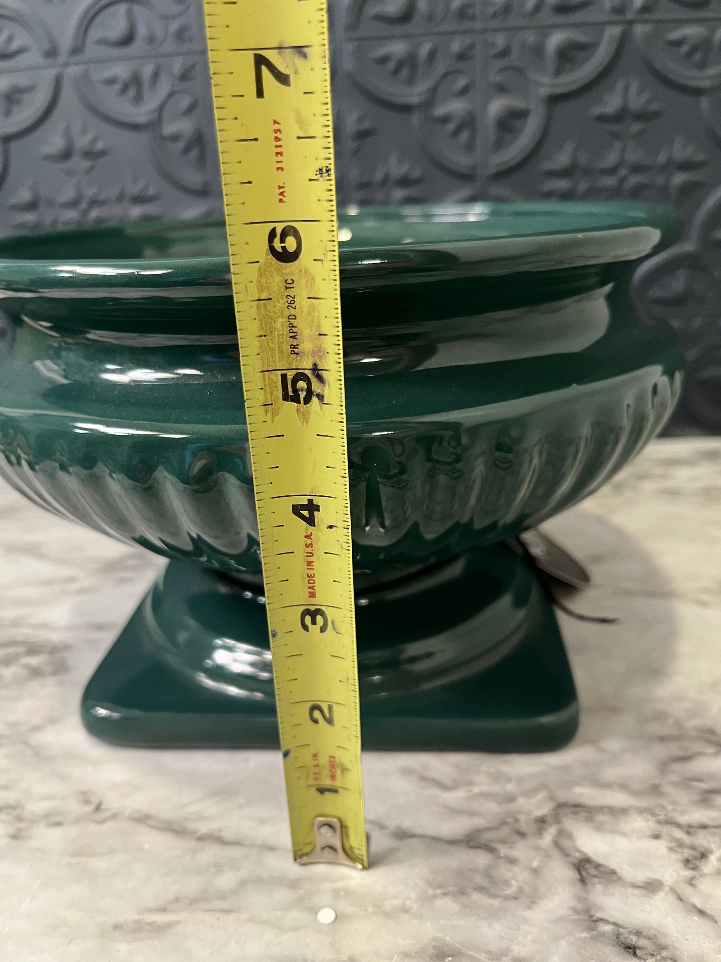 Haegar Hunter Green Pedestal Planter