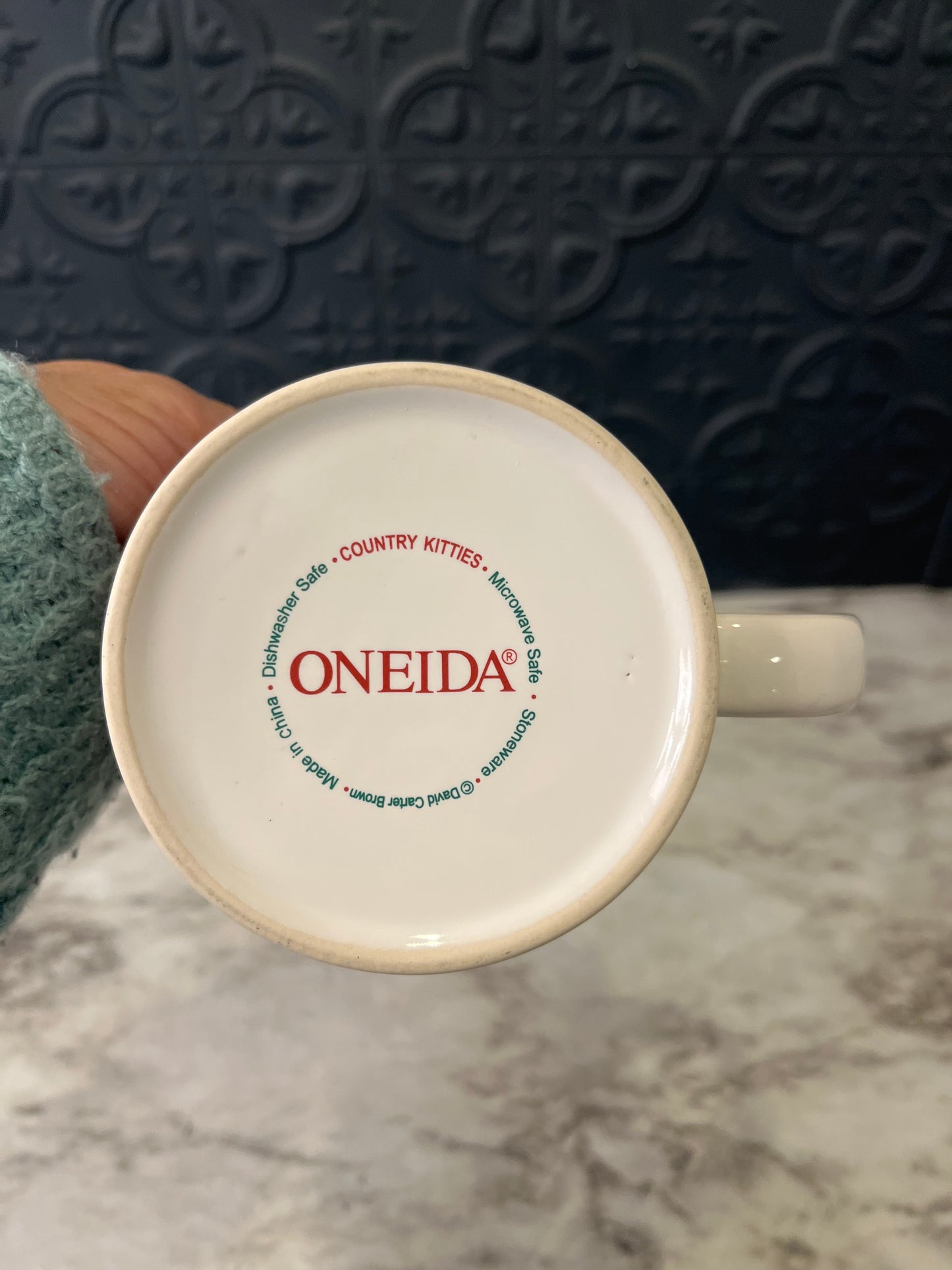 Set of 2 Oneida Cat Mugs