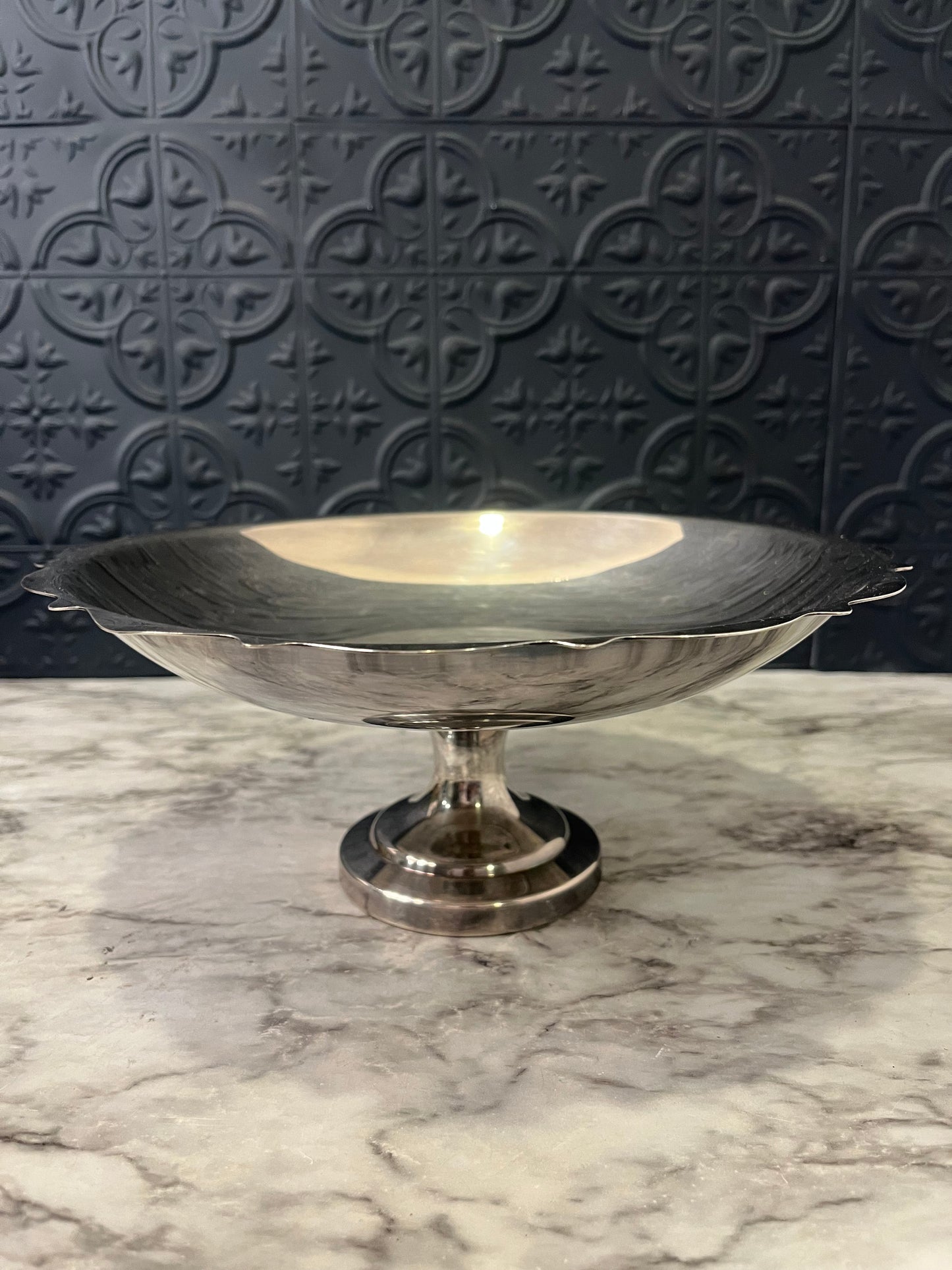 Rogers Silver Plate Pedestal Bowl with Scallop Rim