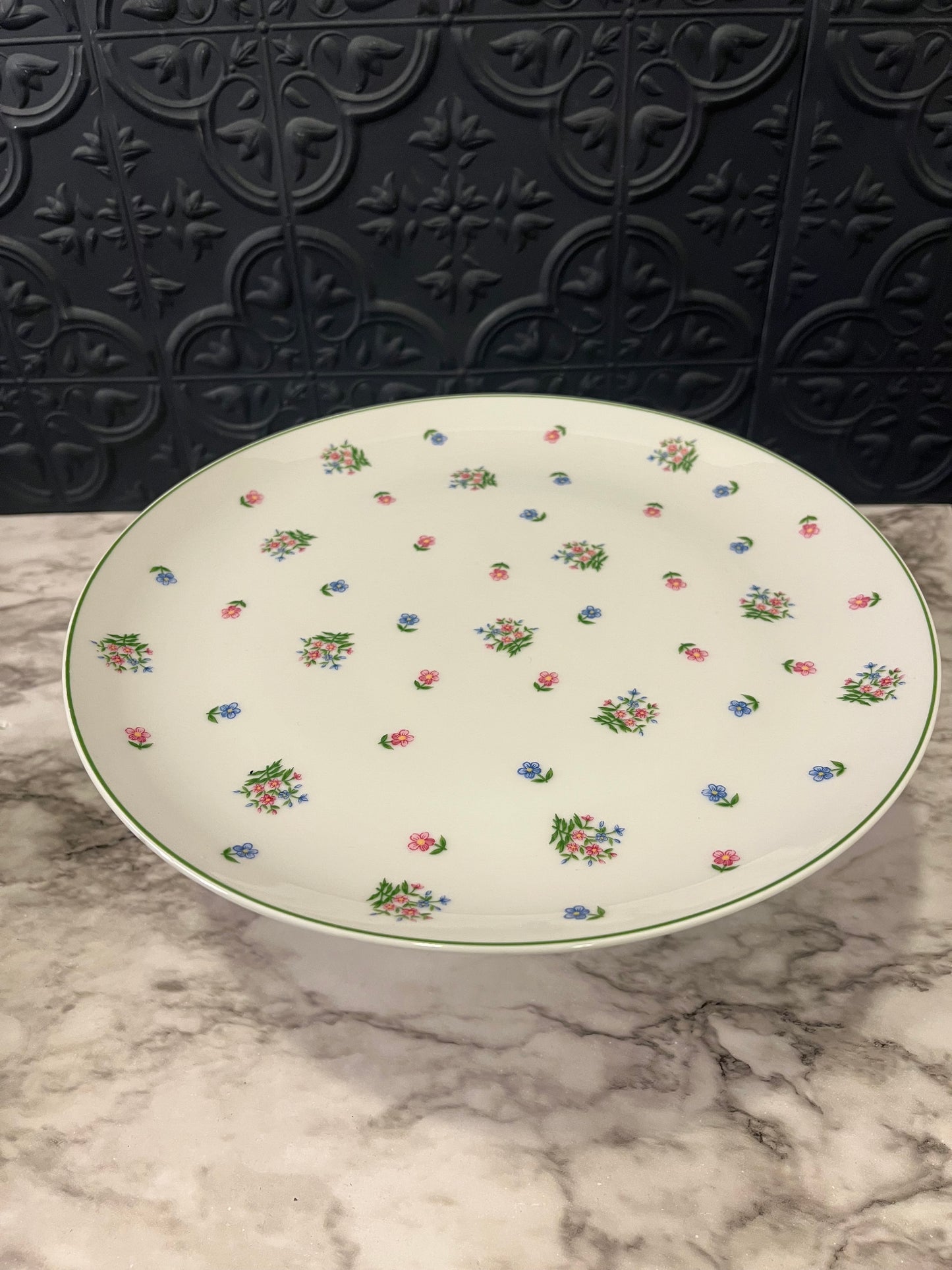 Andrea by Sadek Cake Stand with Florals